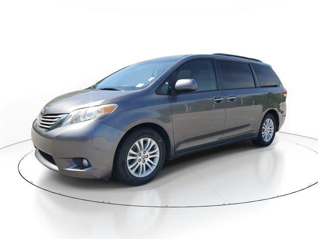 2011 Toyota Sienna XLE AAS