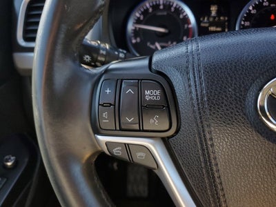 2016 Toyota Highlander Base