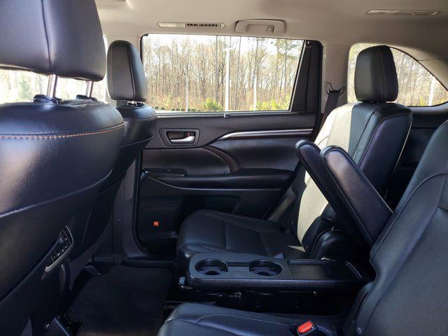 2016 Toyota Highlander Base