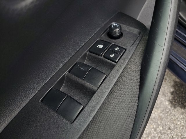 2025 Toyota Corolla LE - Photo 17