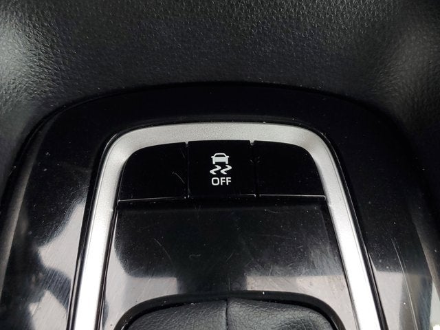 2025 Toyota Corolla LE - Photo 25