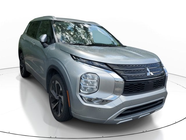 2022 Mitsubishi Outlander SEL FWD's photo
