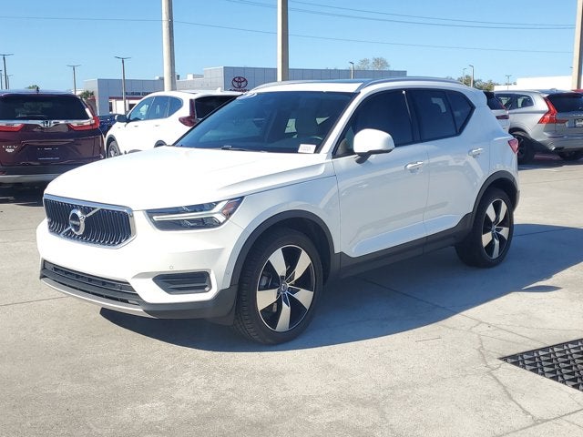 2019 Volvo XC40 Momentum