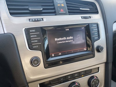 2015 Volkswagen Golf TSI S 4-Door