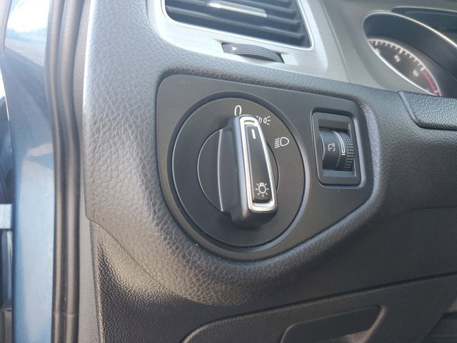 2015 Volkswagen Golf TSI S 4-Door