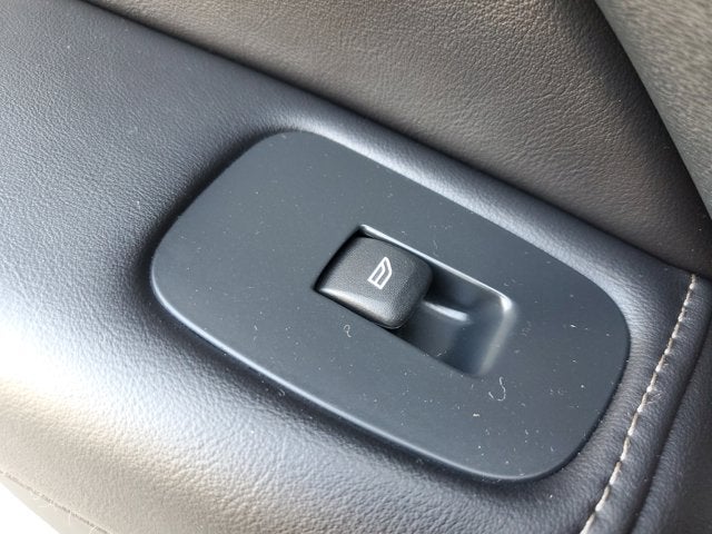 2023 Volvo XC60 Ultimate Bright Theme