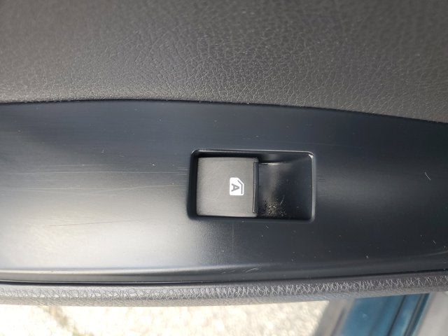 2023 Volvo XC60 Ultimate Bright Theme