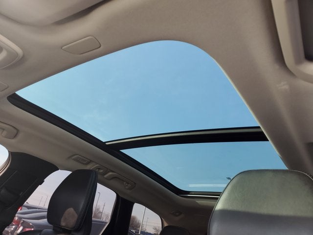 2023 Volvo XC60 Ultimate Bright Theme