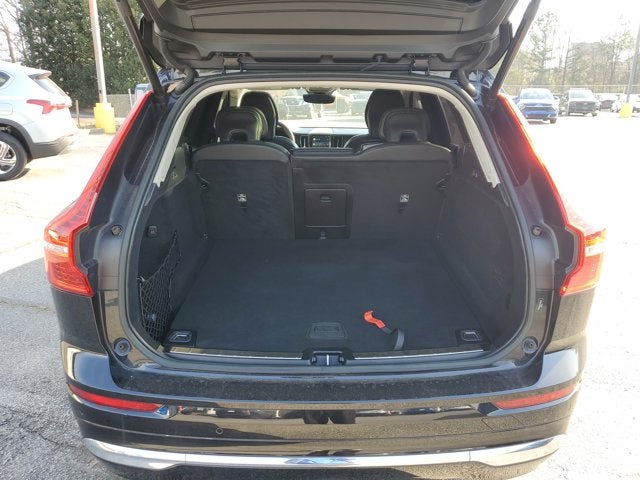 2023 Volvo XC60 Ultimate Bright Theme