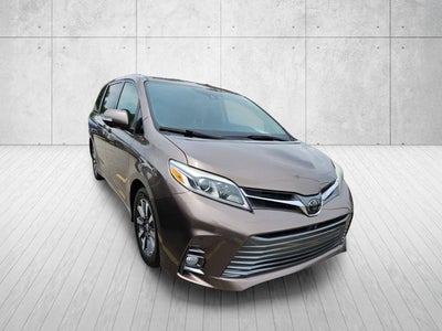 2019 Toyota Sienna XLE Auto Access Seat