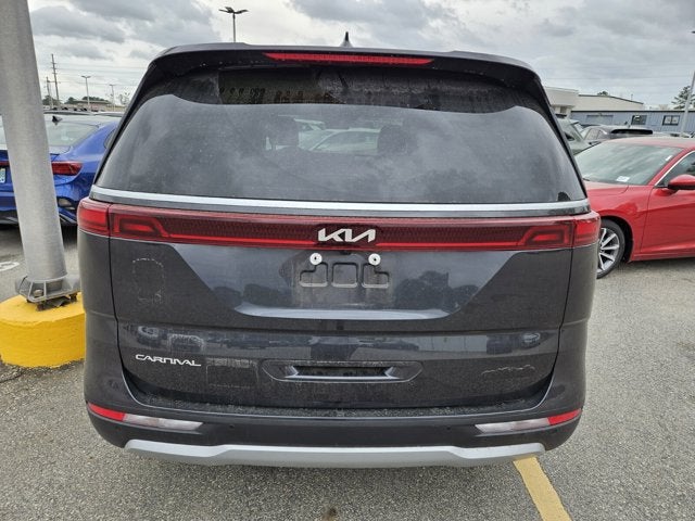 2024 Kia Carnival LX