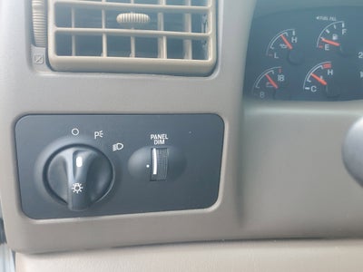 2000 Ford Super Duty F-350 SRW XL