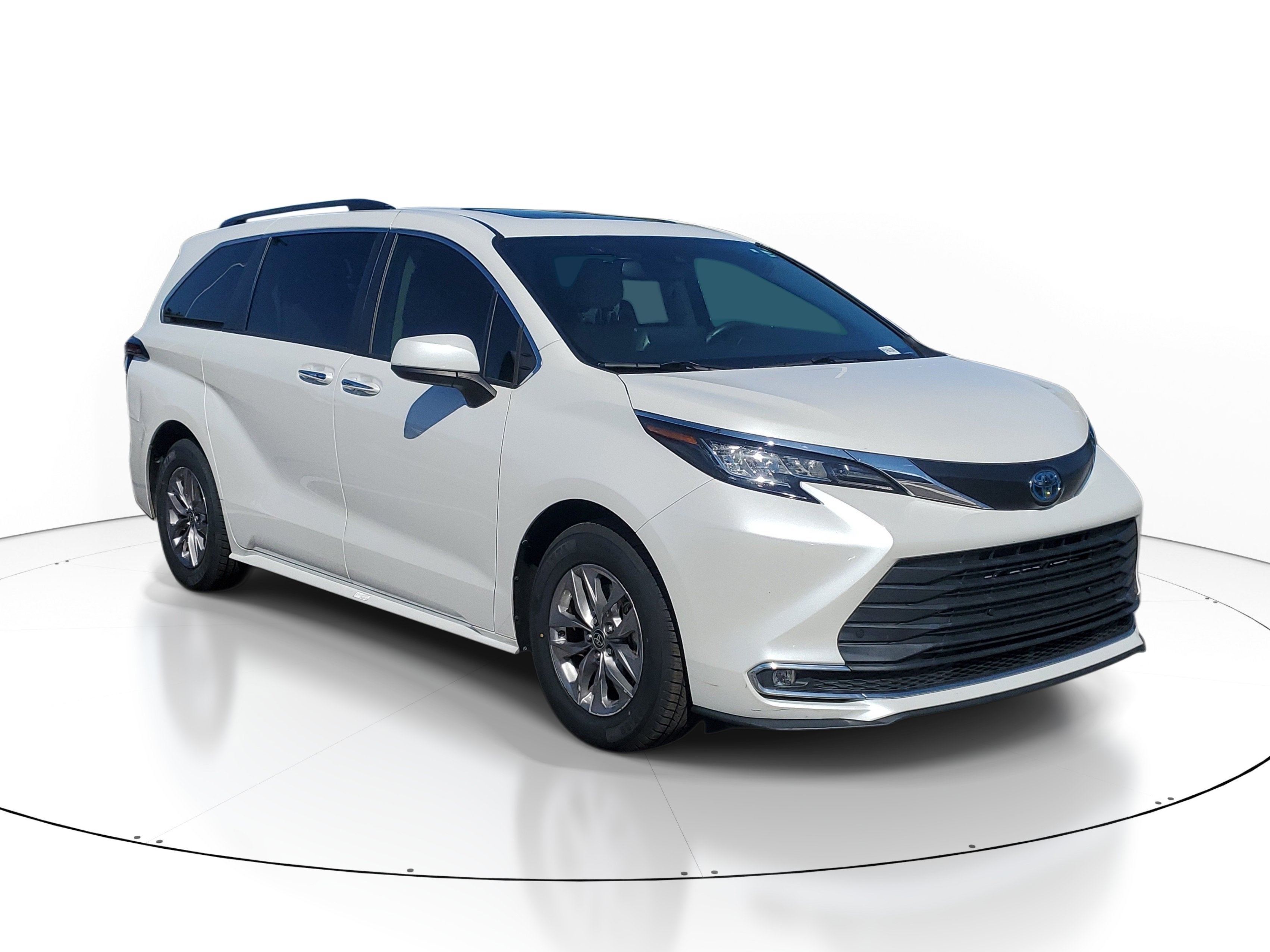 2023 Toyota Sienna XLE