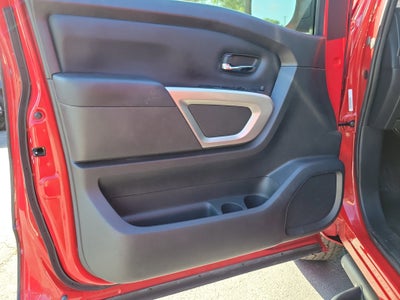 2022 Nissan Titan SV