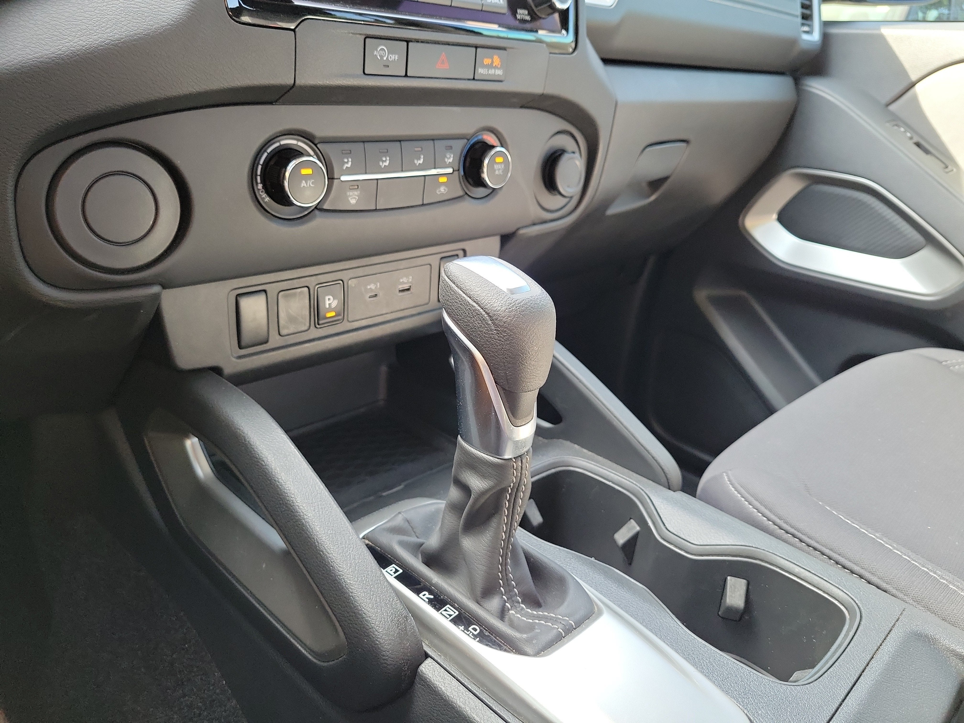 2024 Nissan Frontier SV