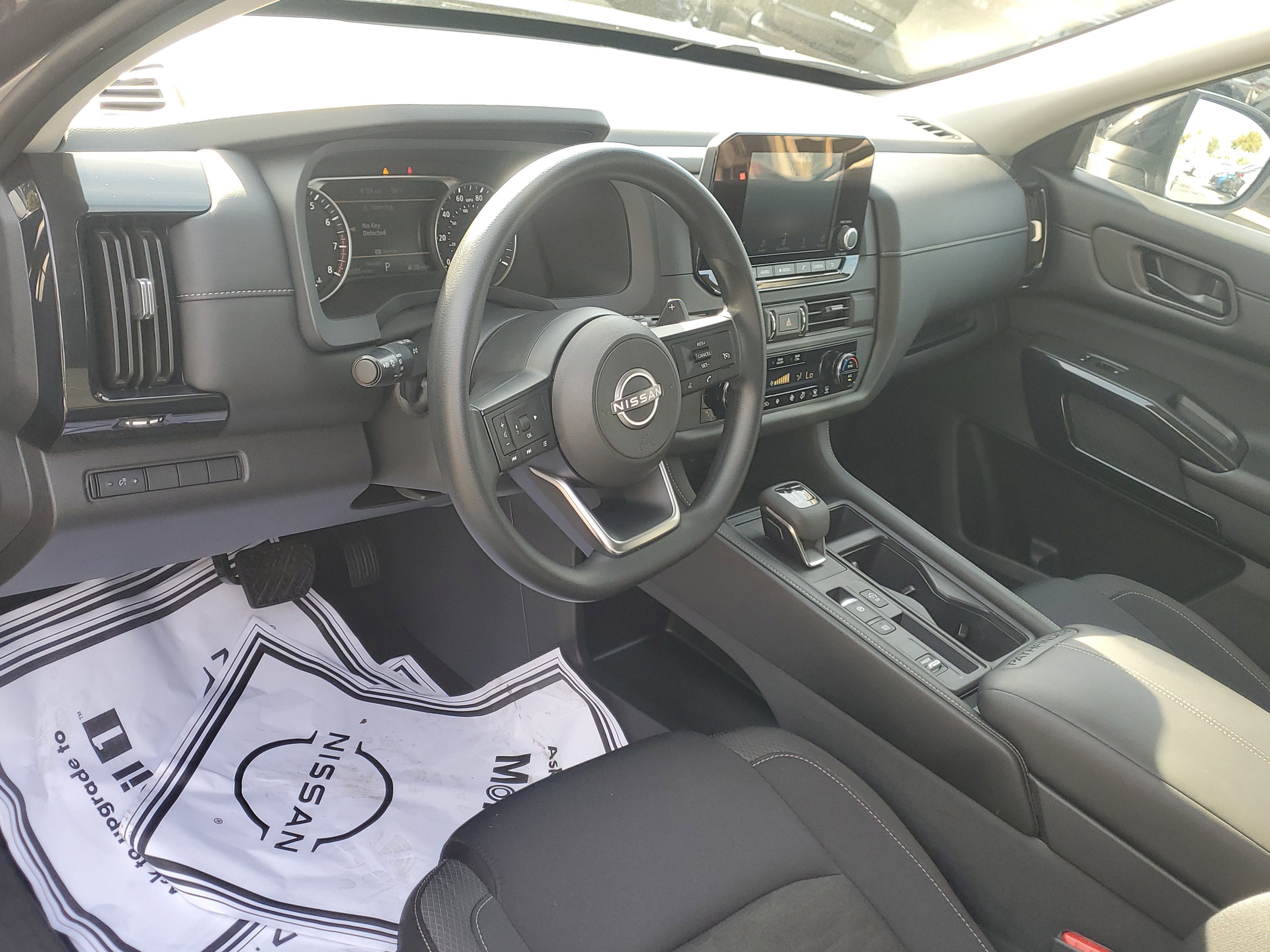 2024 Nissan Pathfinder S