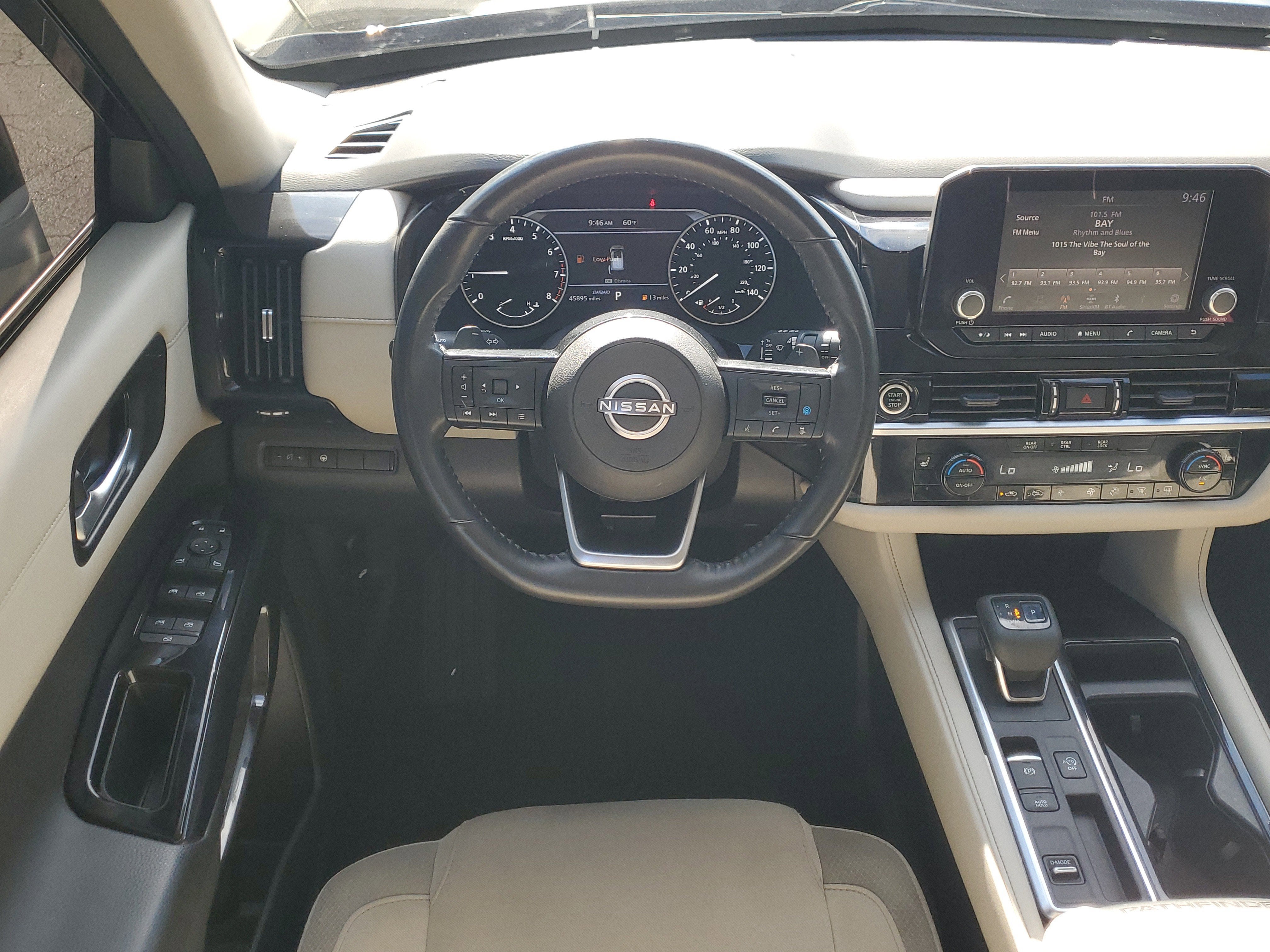 2022 Nissan Pathfinder SV