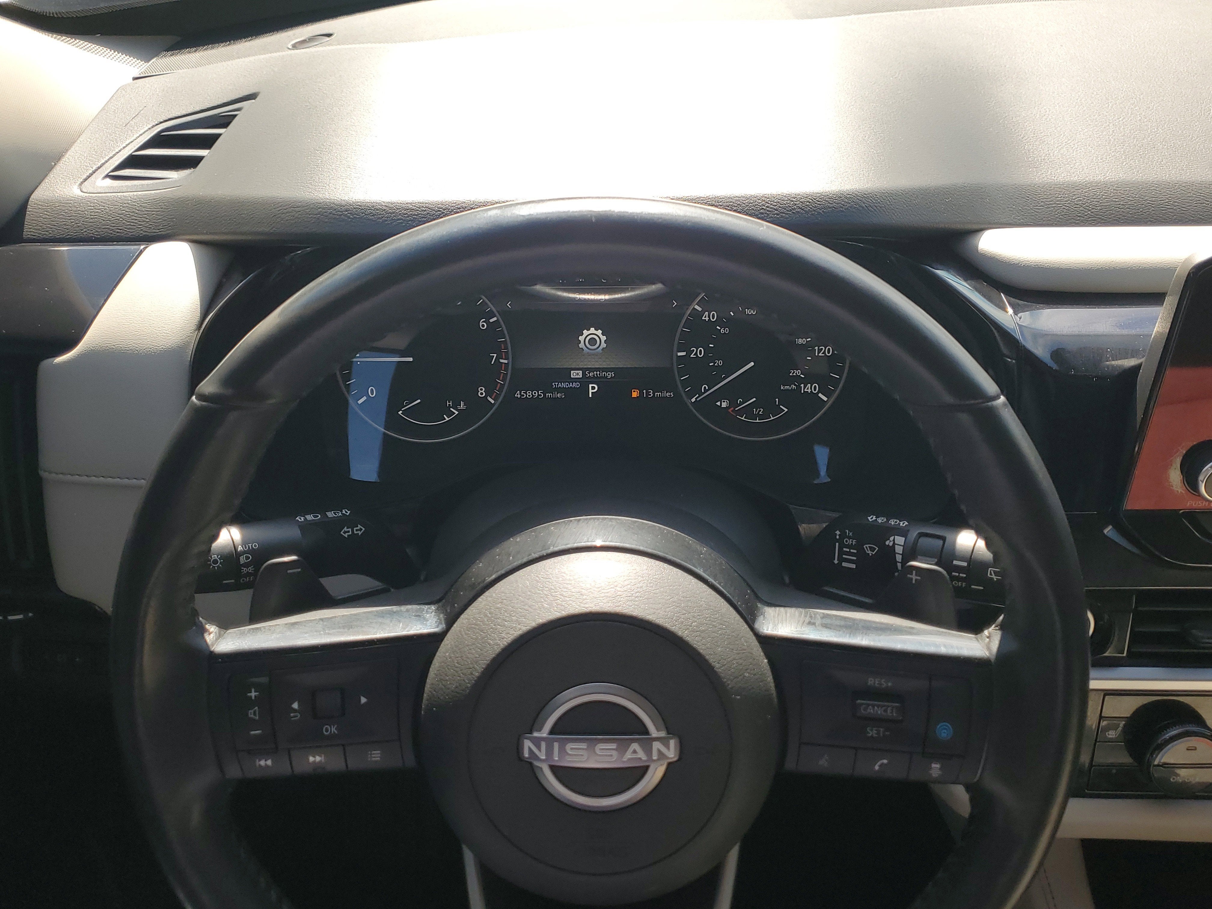 2022 Nissan Pathfinder SV