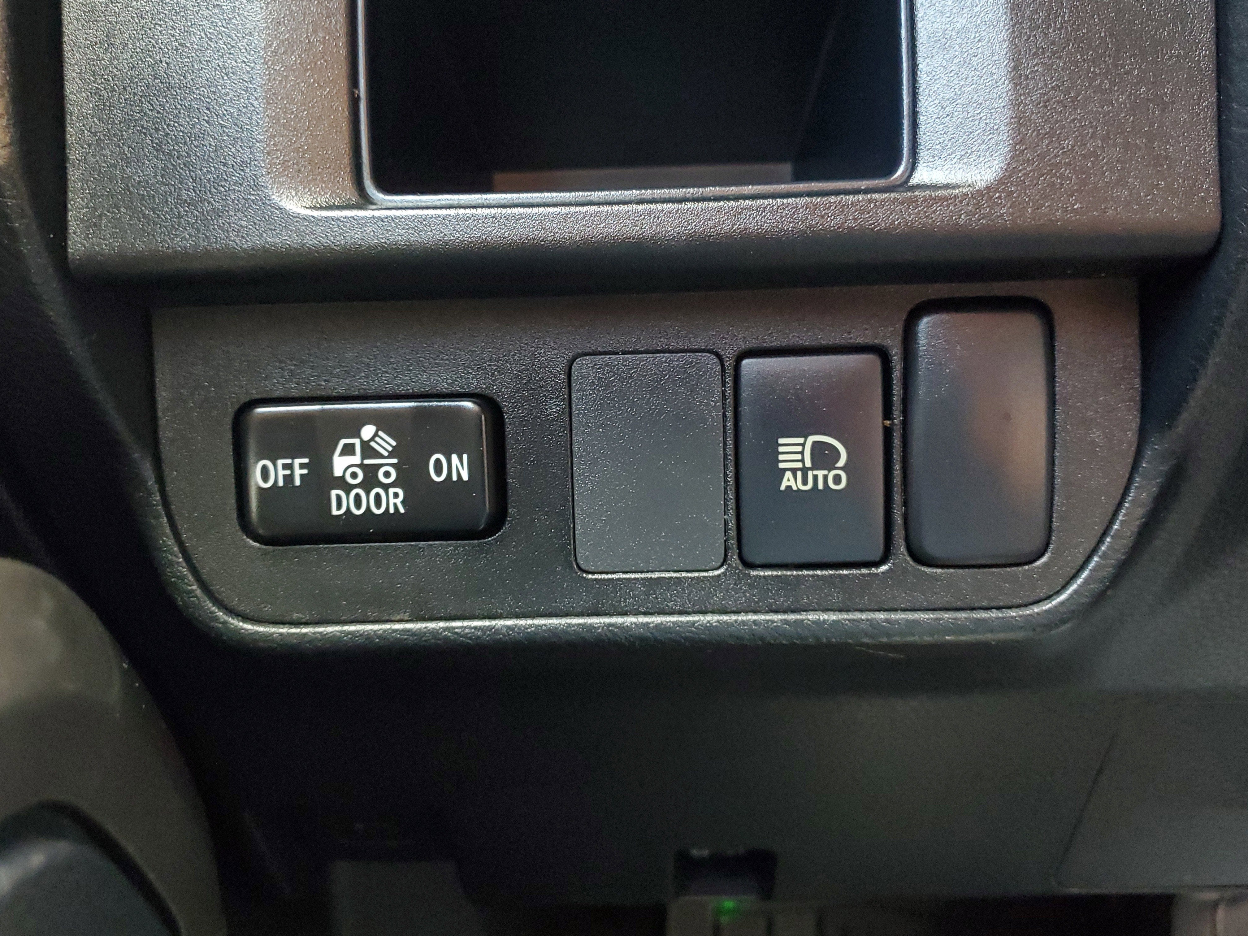 2019 Toyota Tacoma 2WD SR5