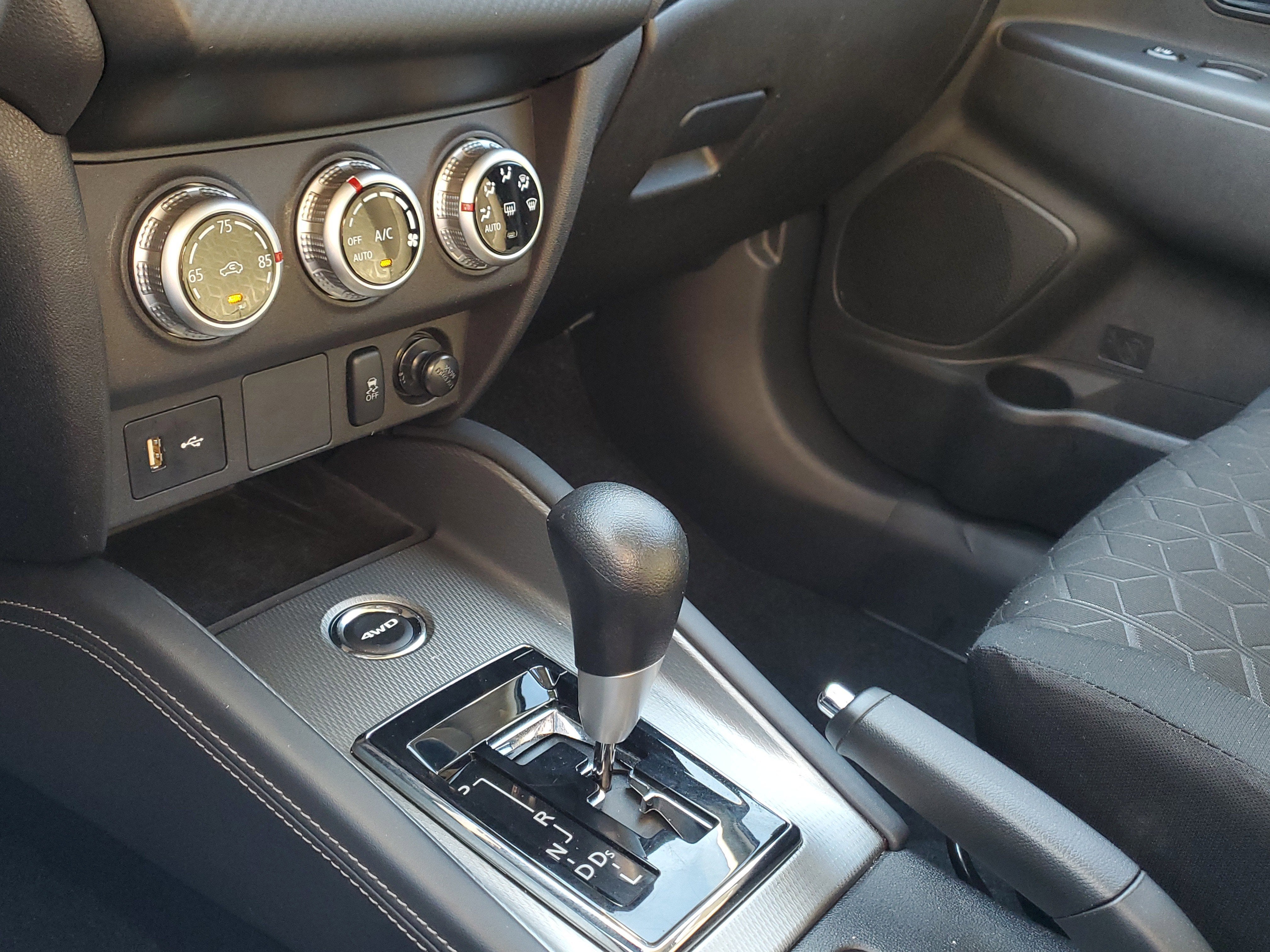 2025 Mitsubishi Outlander Sport ES