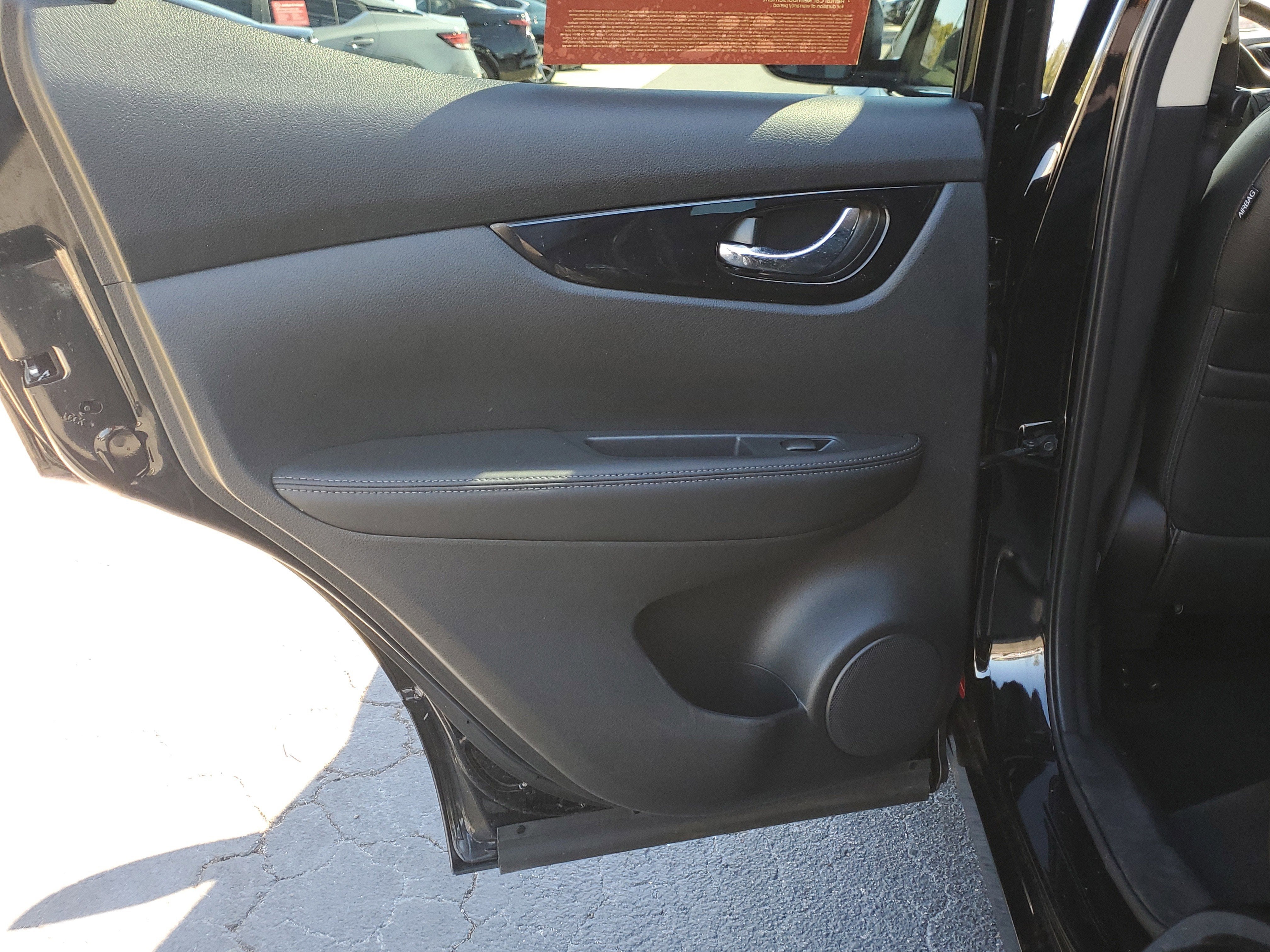 2022 Nissan Rogue Sport SV