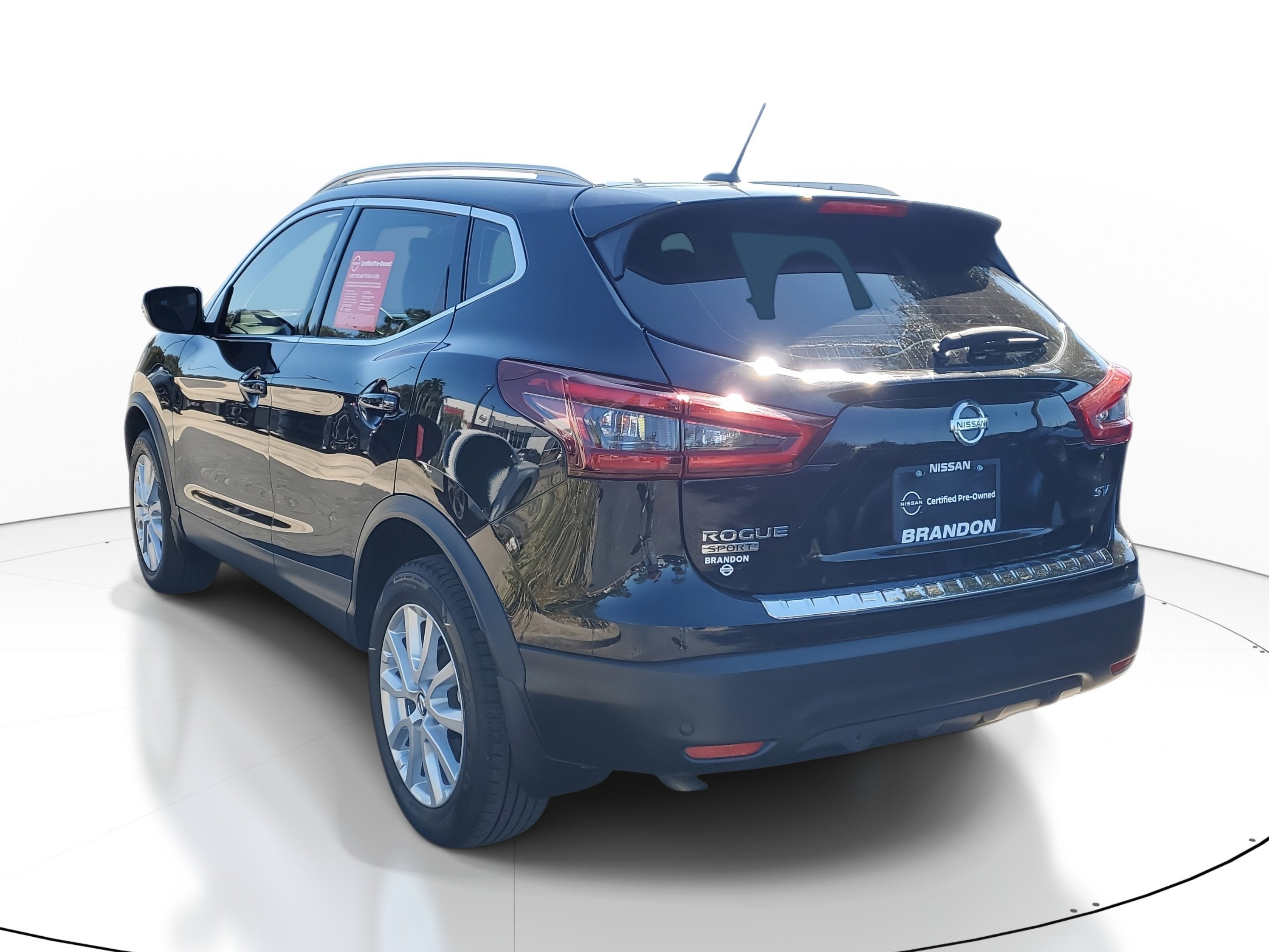 2022 Nissan Rogue Sport SV