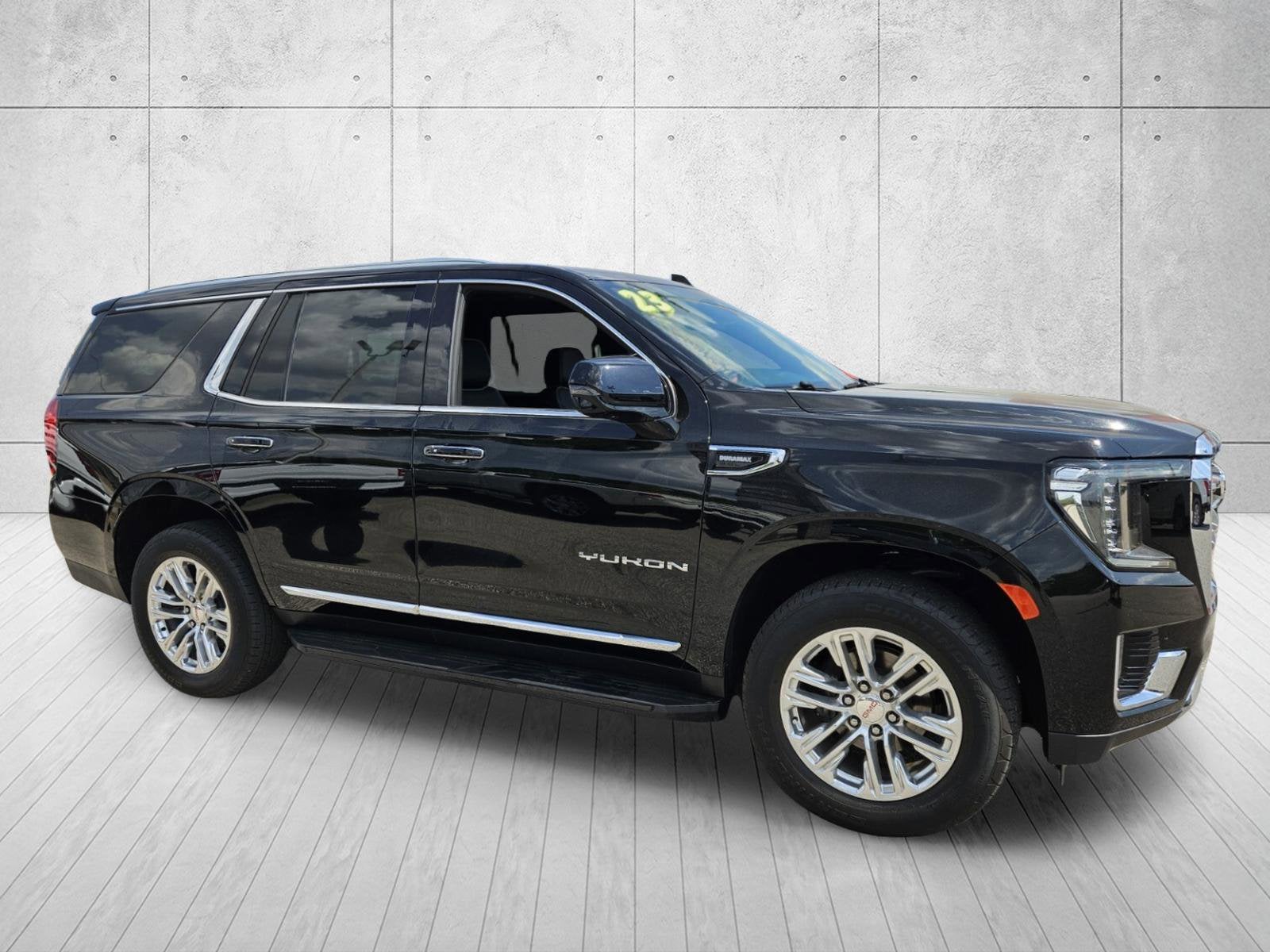 2023 GMC Yukon SLT