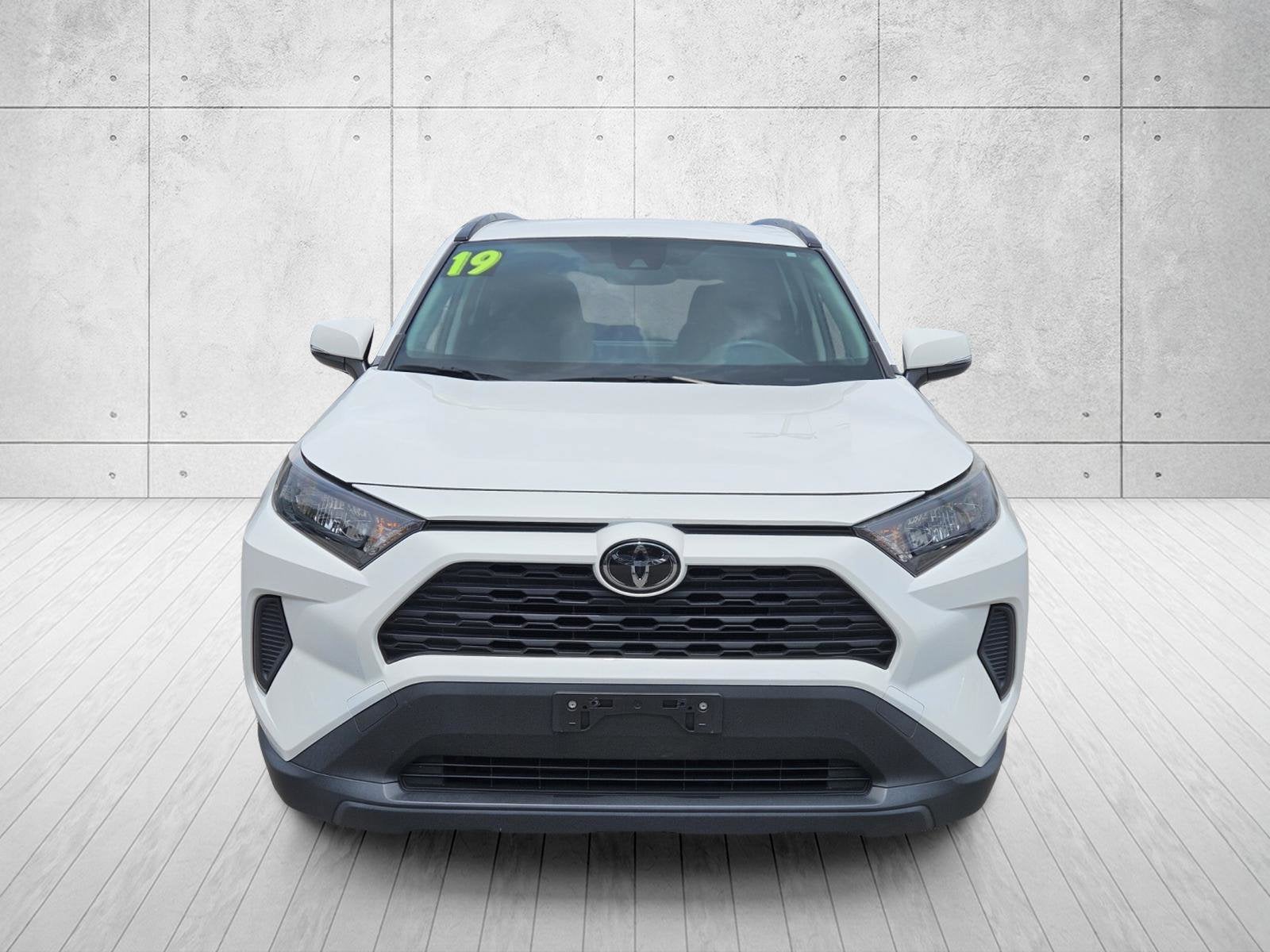 2019 Toyota RAV4 LE