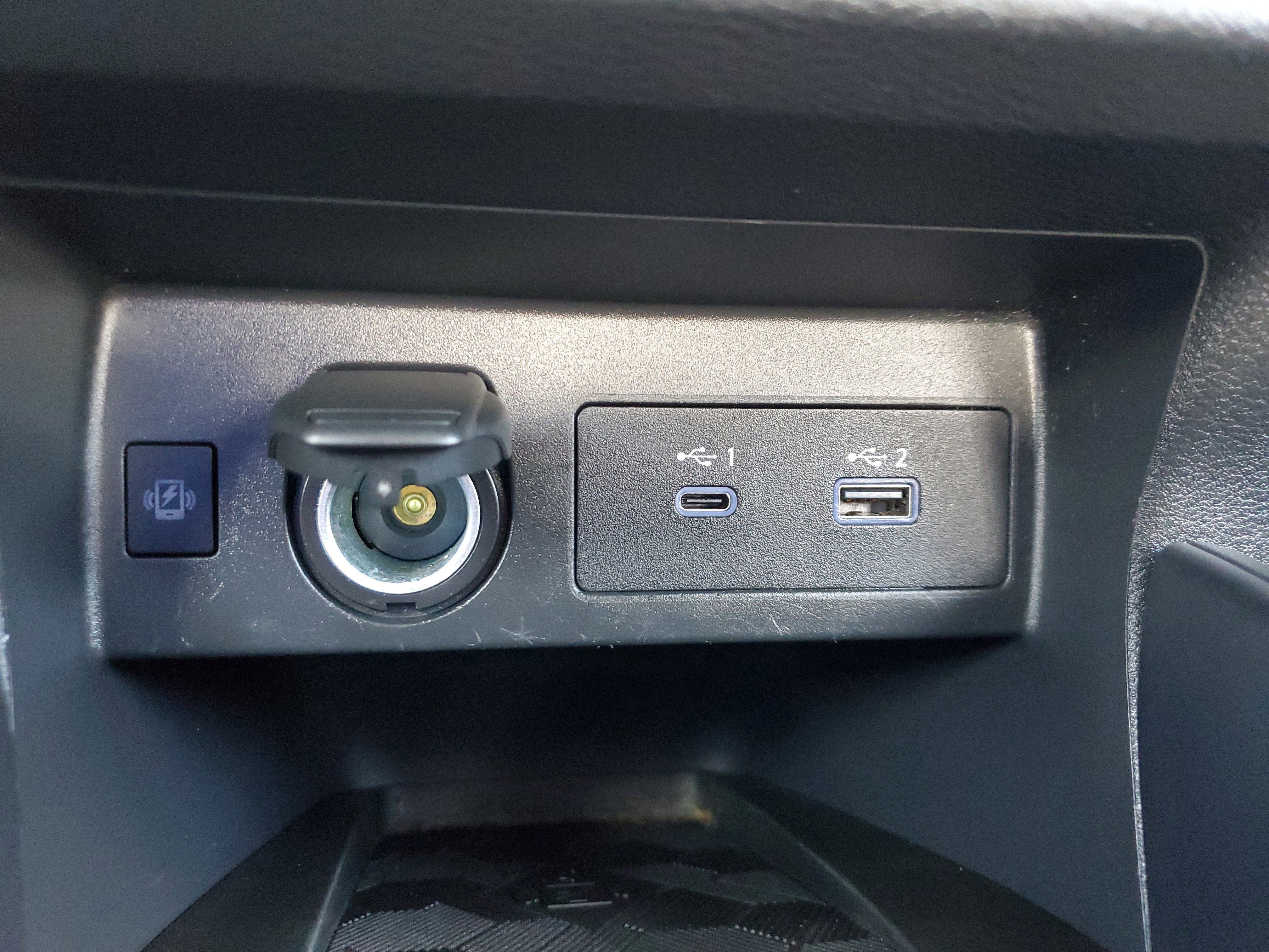 2024 Nissan Versa SR