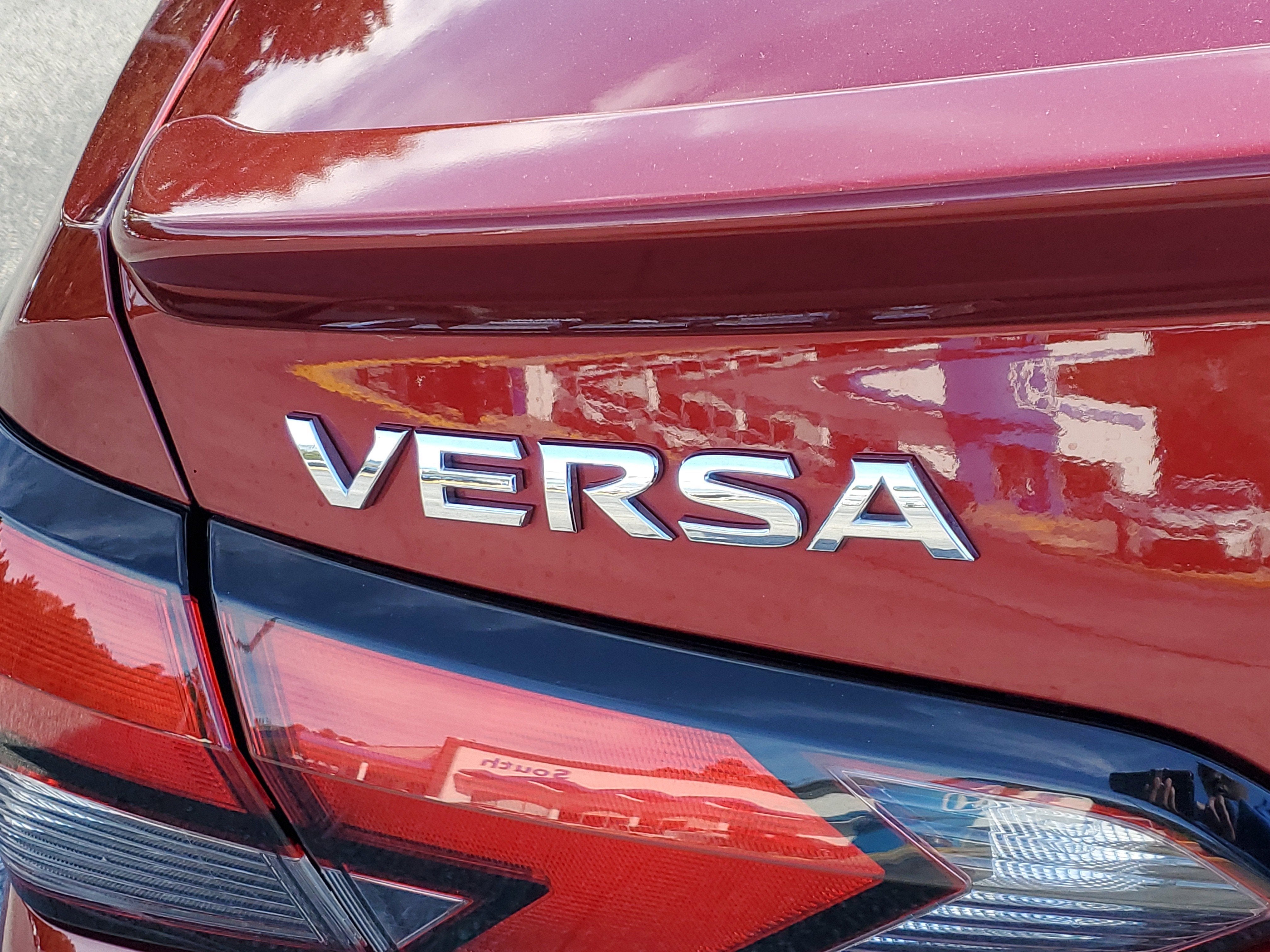 2024 Nissan Versa SR