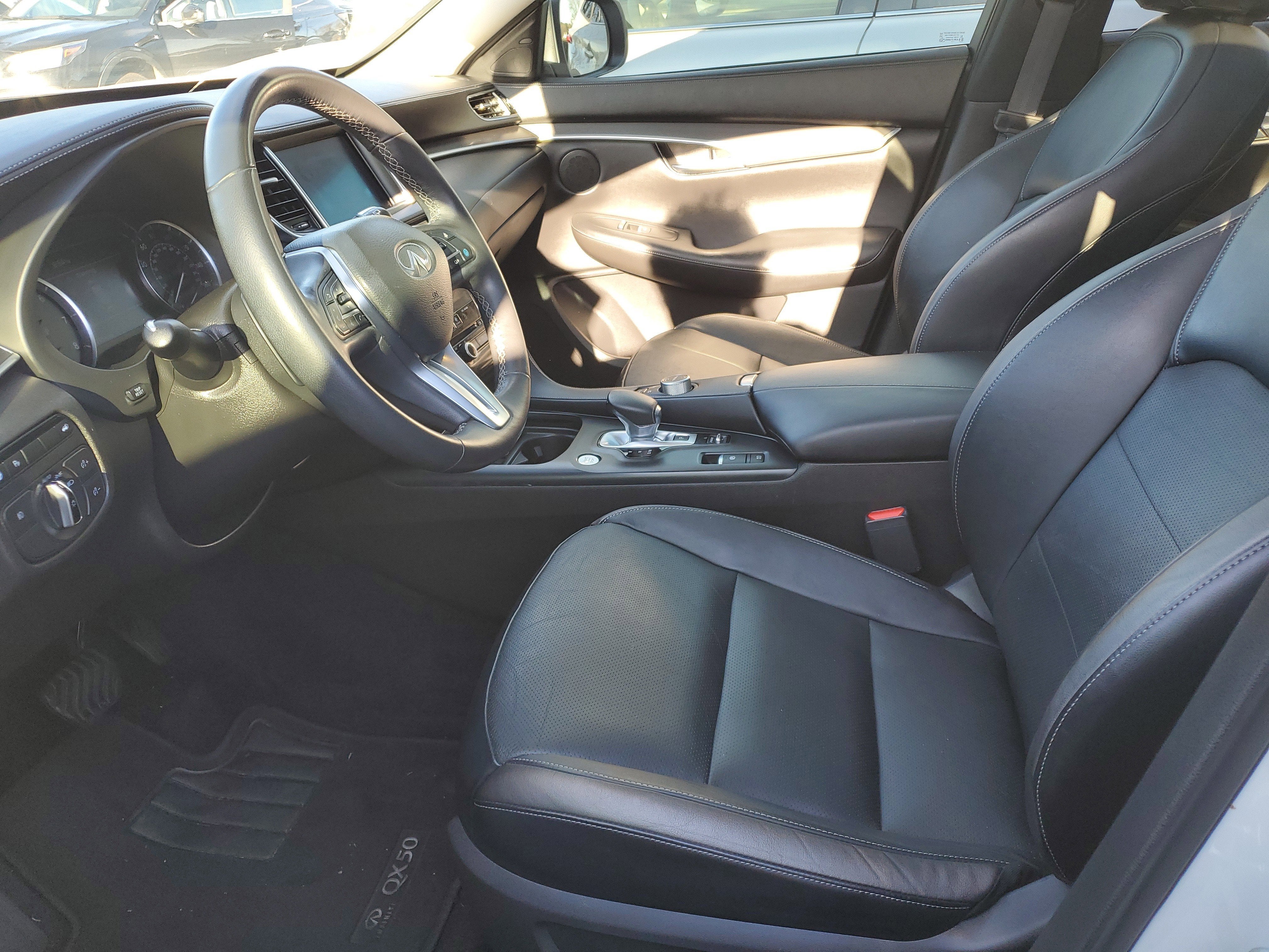 2022 INFINITI QX50 LUXE