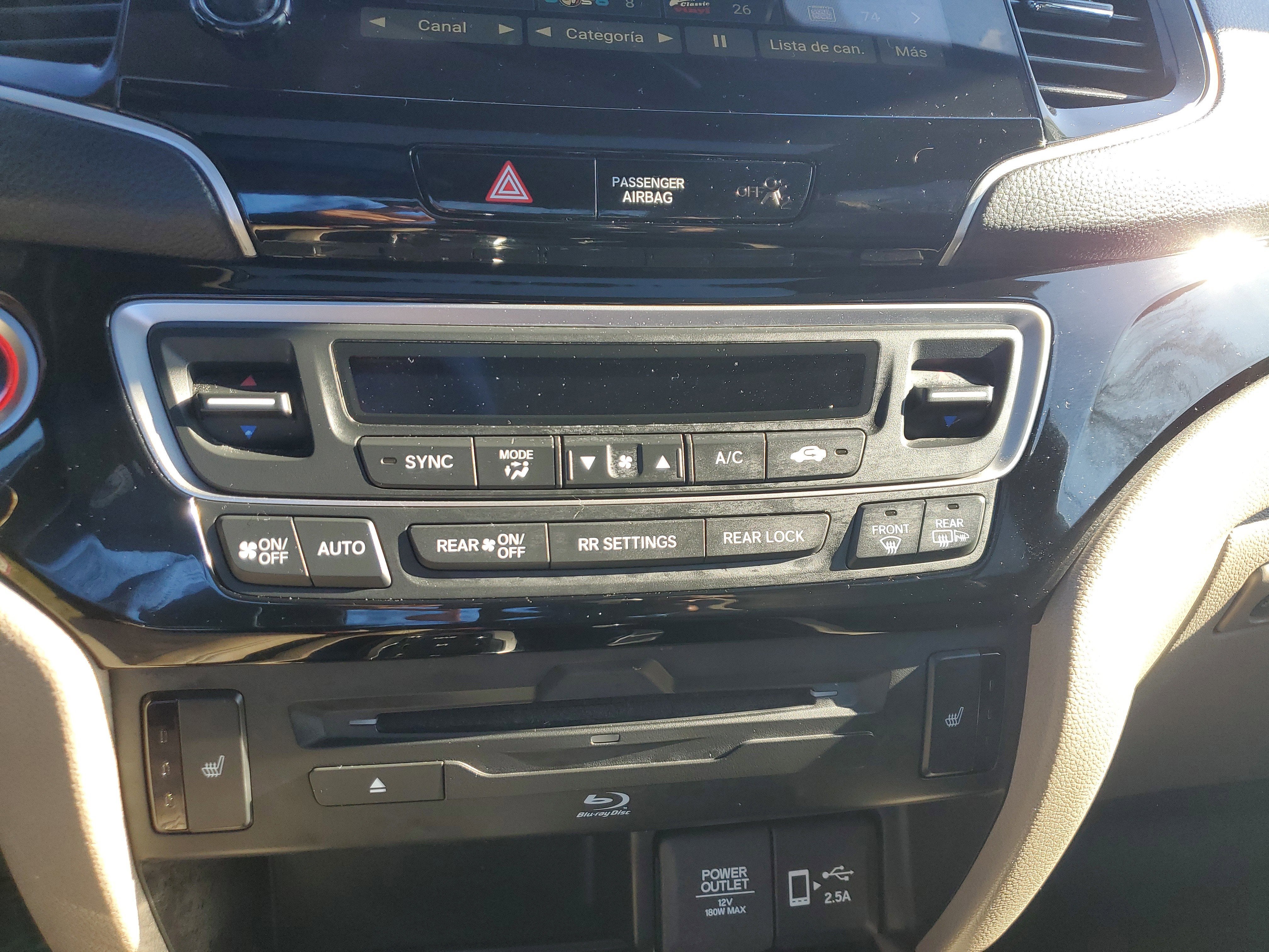 2022 Honda Pilot Touring 8-Passenger