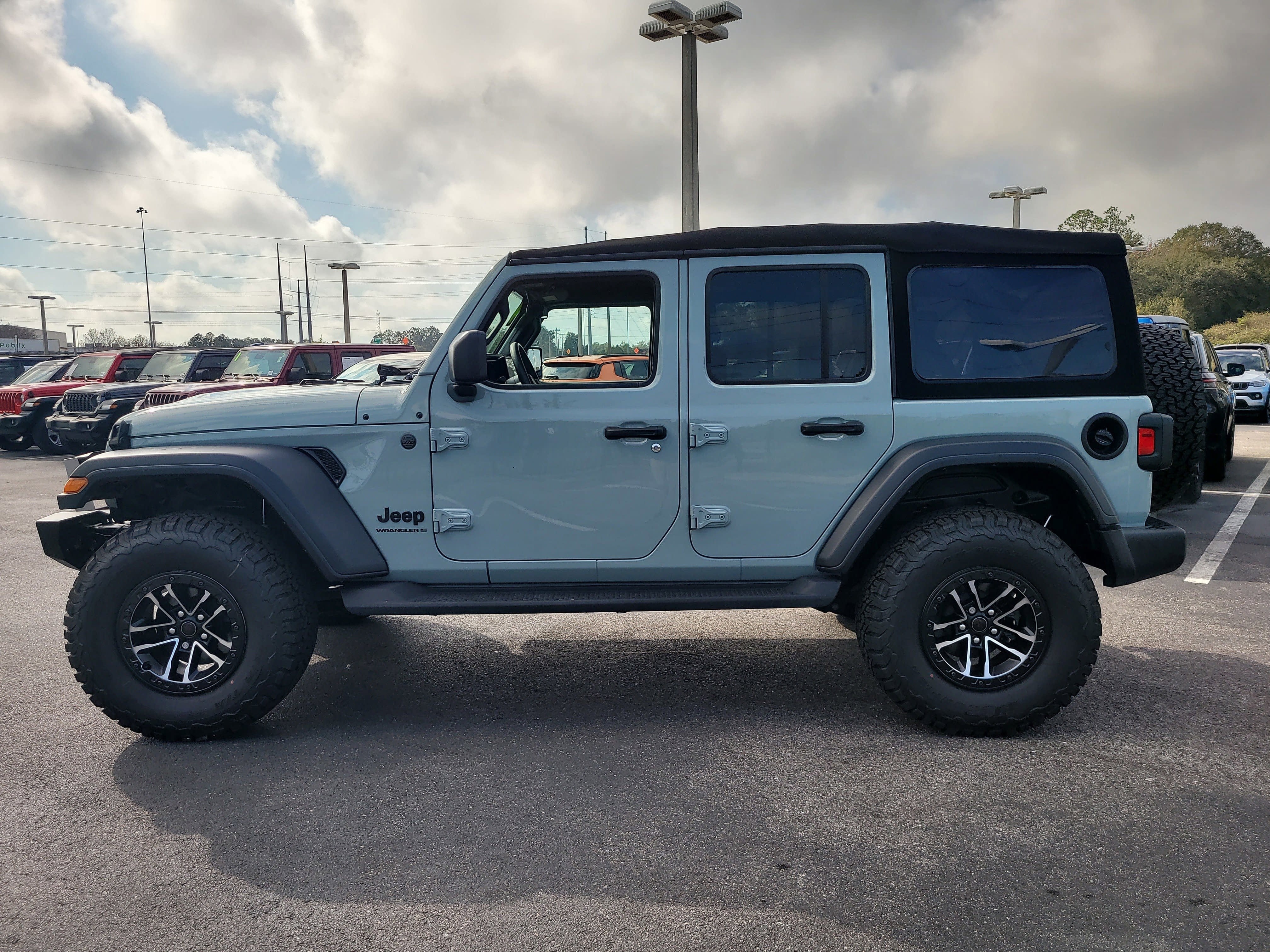 2024 Jeep Wrangler Sport