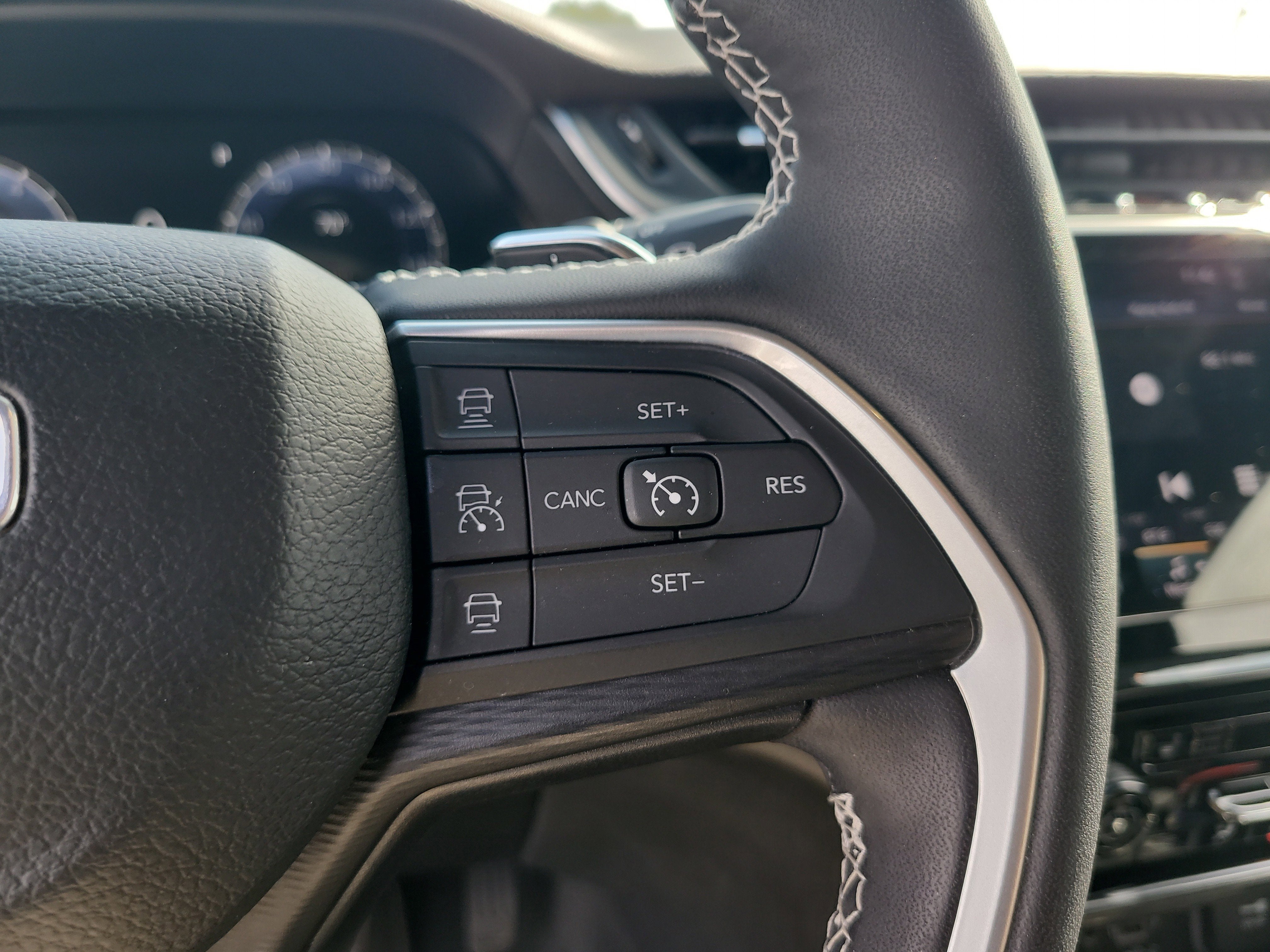 2023 Jeep Grand Cherokee L Altitude