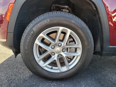 2024 Jeep Grand Cherokee L Laredo