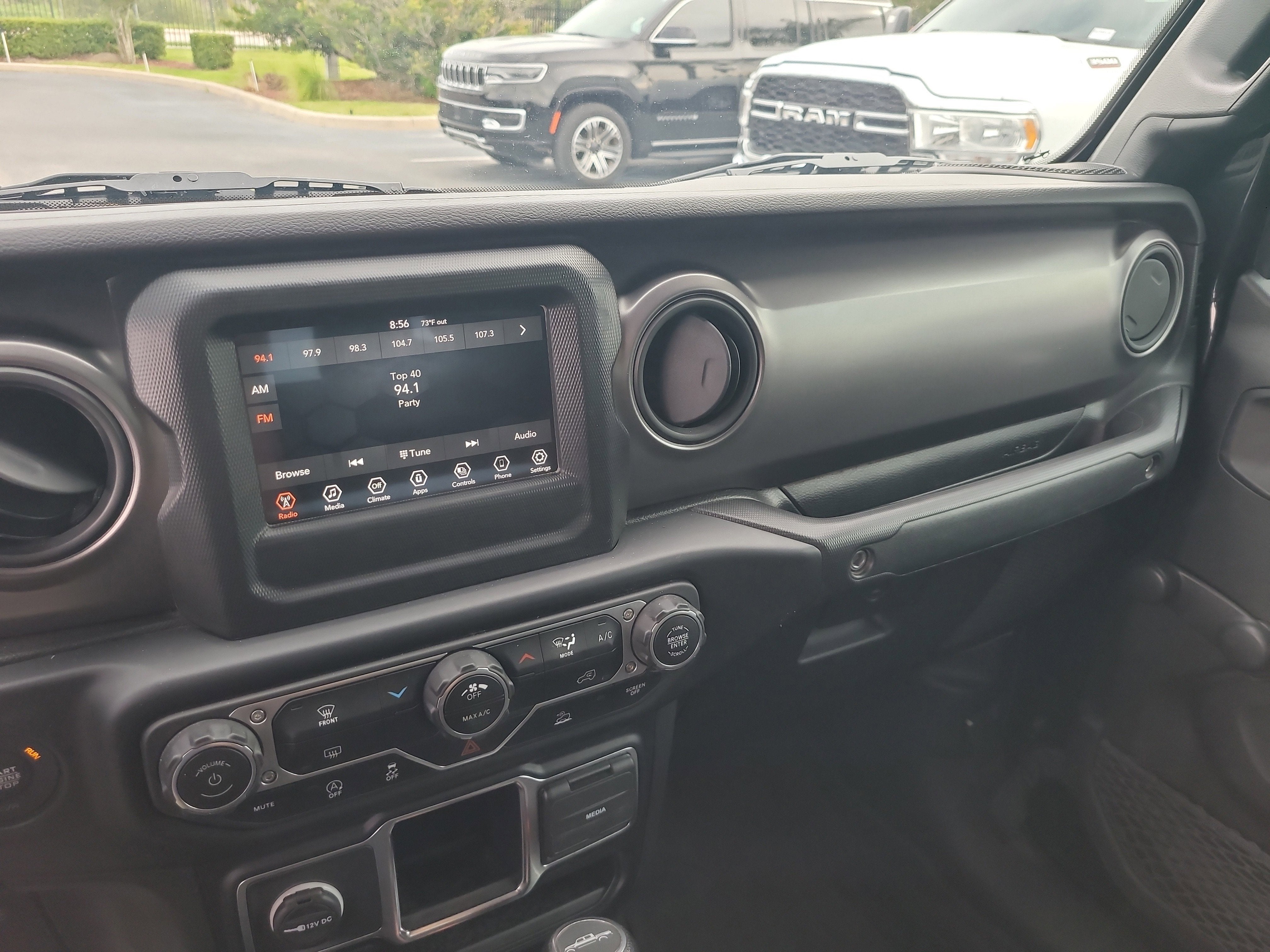 2023 Jeep Gladiator Sport