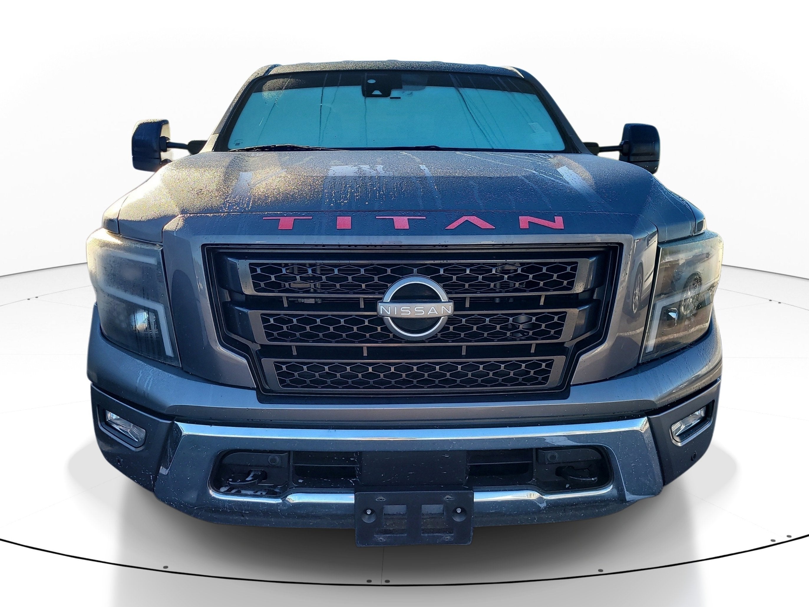 2023 Nissan Titan SV