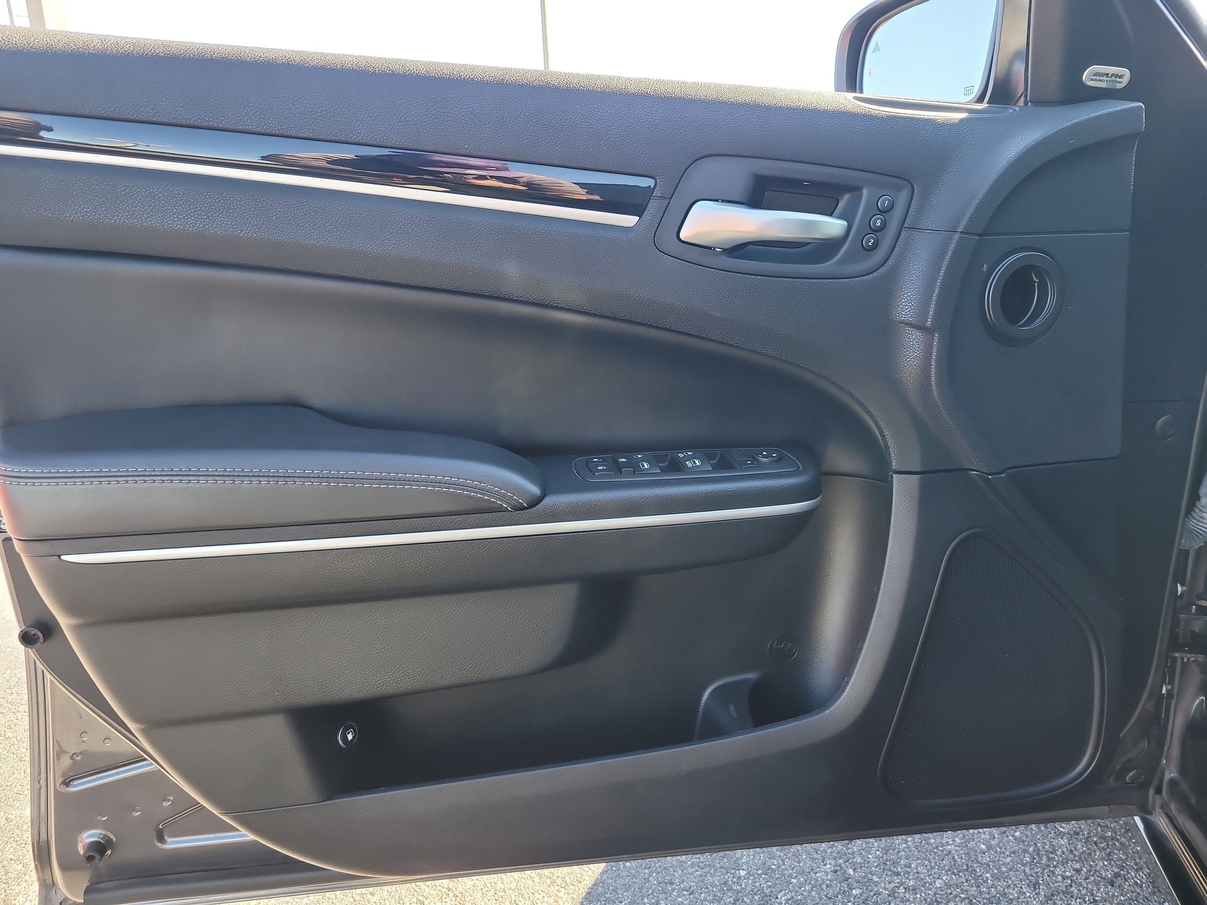 2023 Chrysler 300 300S