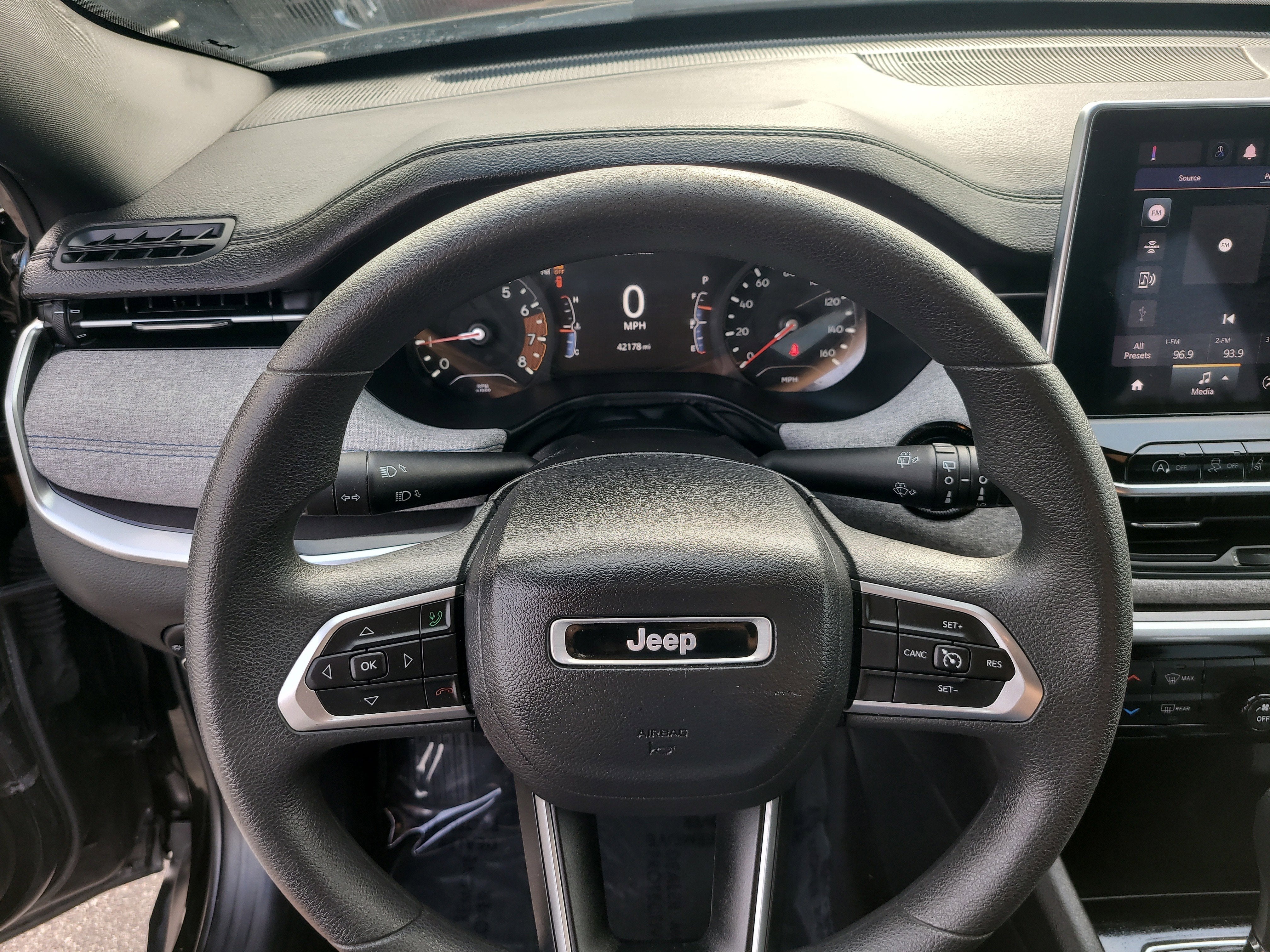 2023 Jeep Compass Sport