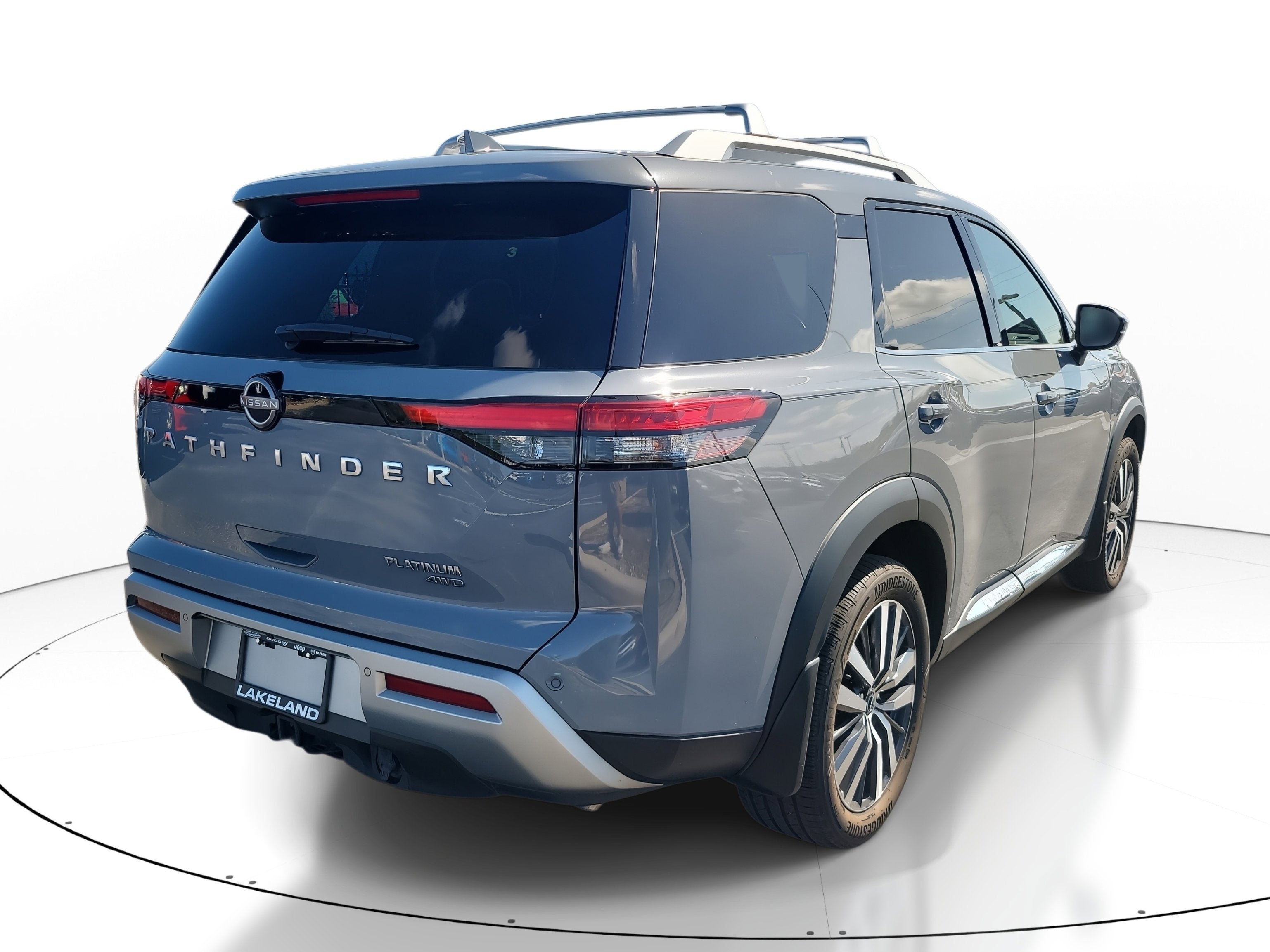 2022 Nissan Pathfinder Platinum