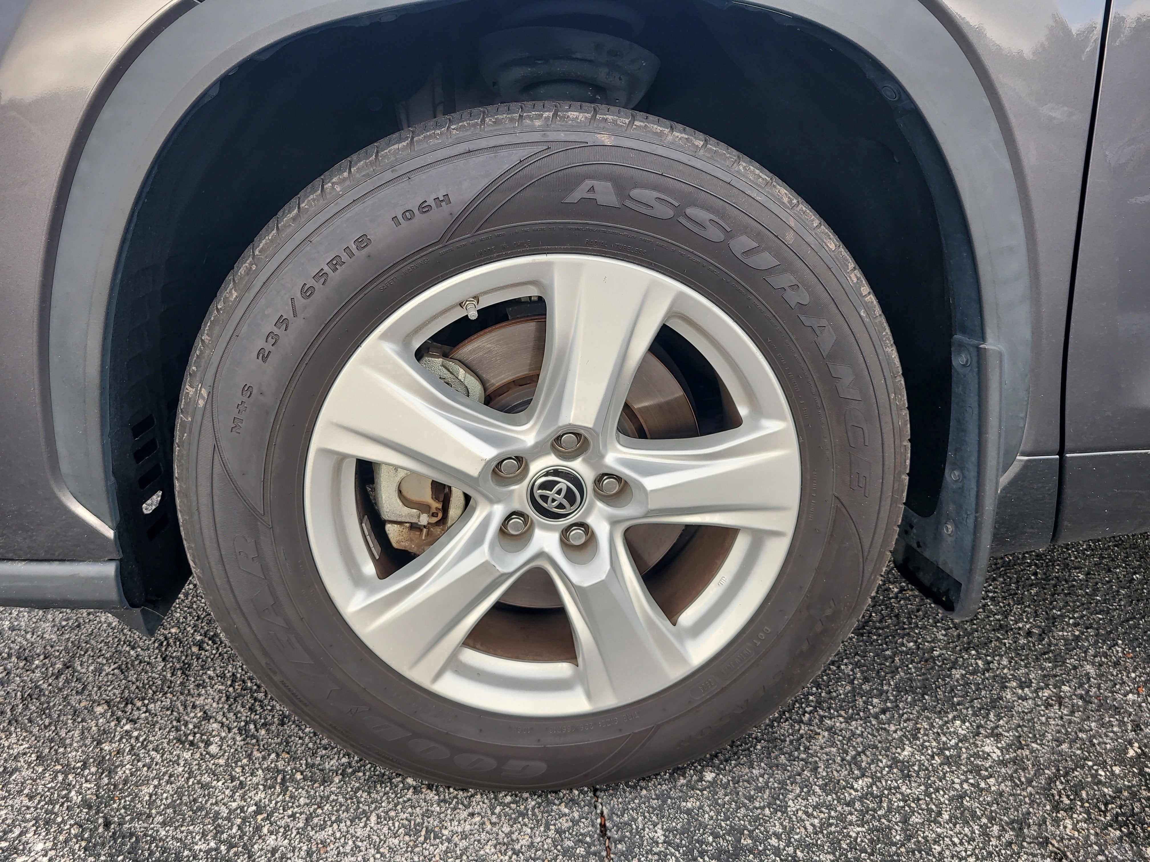 2023 Toyota Highlander L