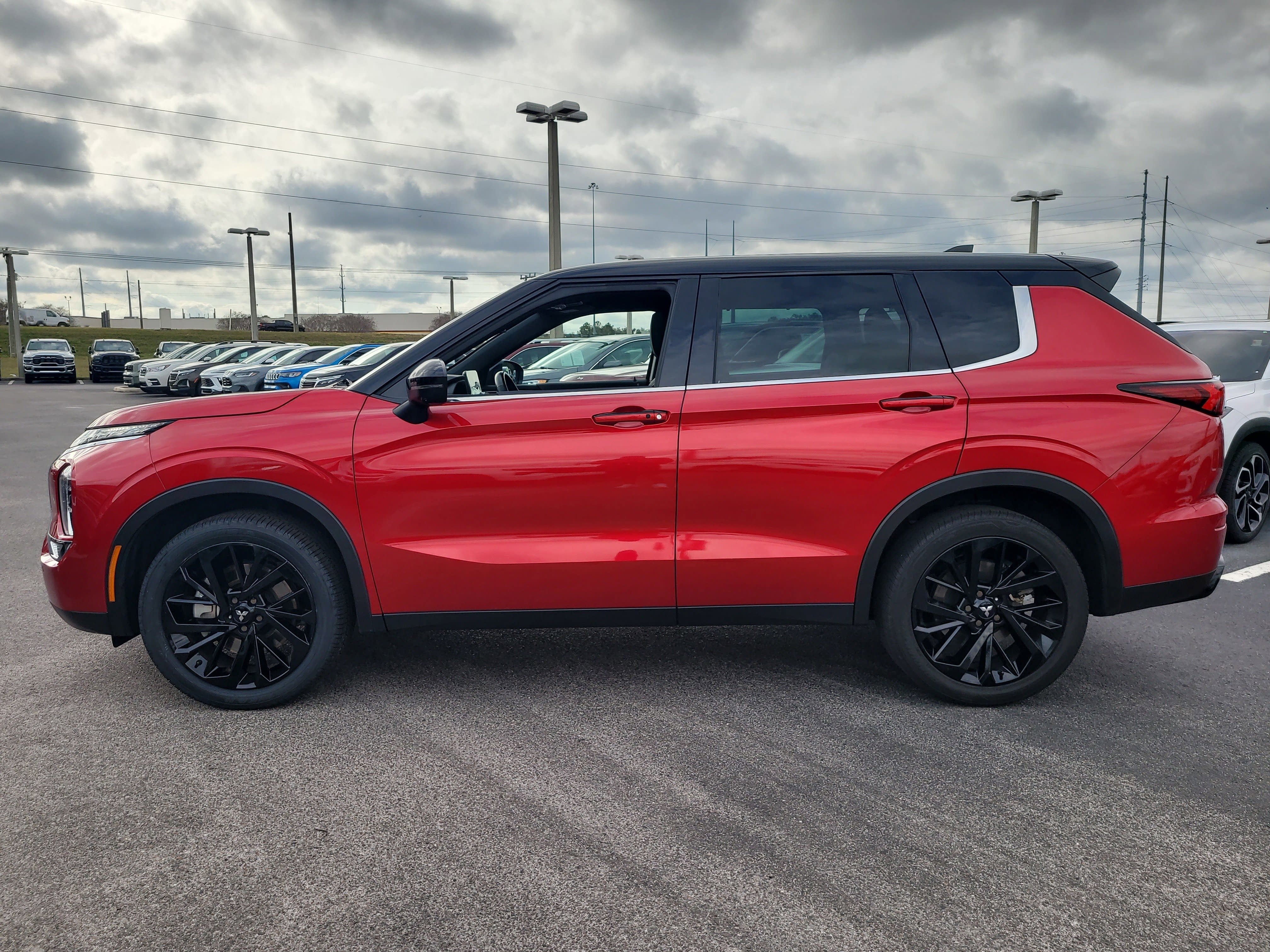 2023 Mitsubishi Outlander SEL Black Edition