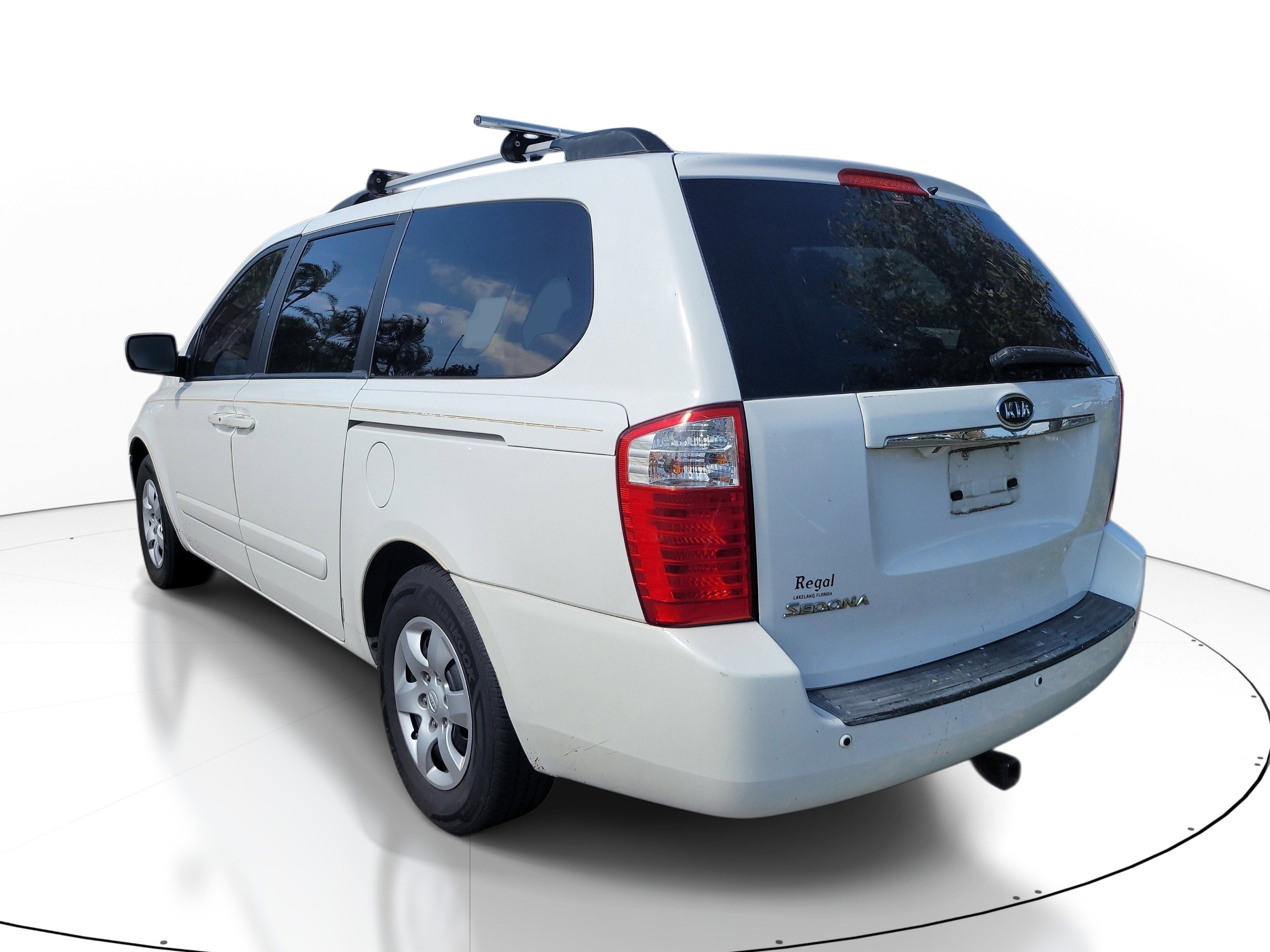 2010 Kia Sedona LX