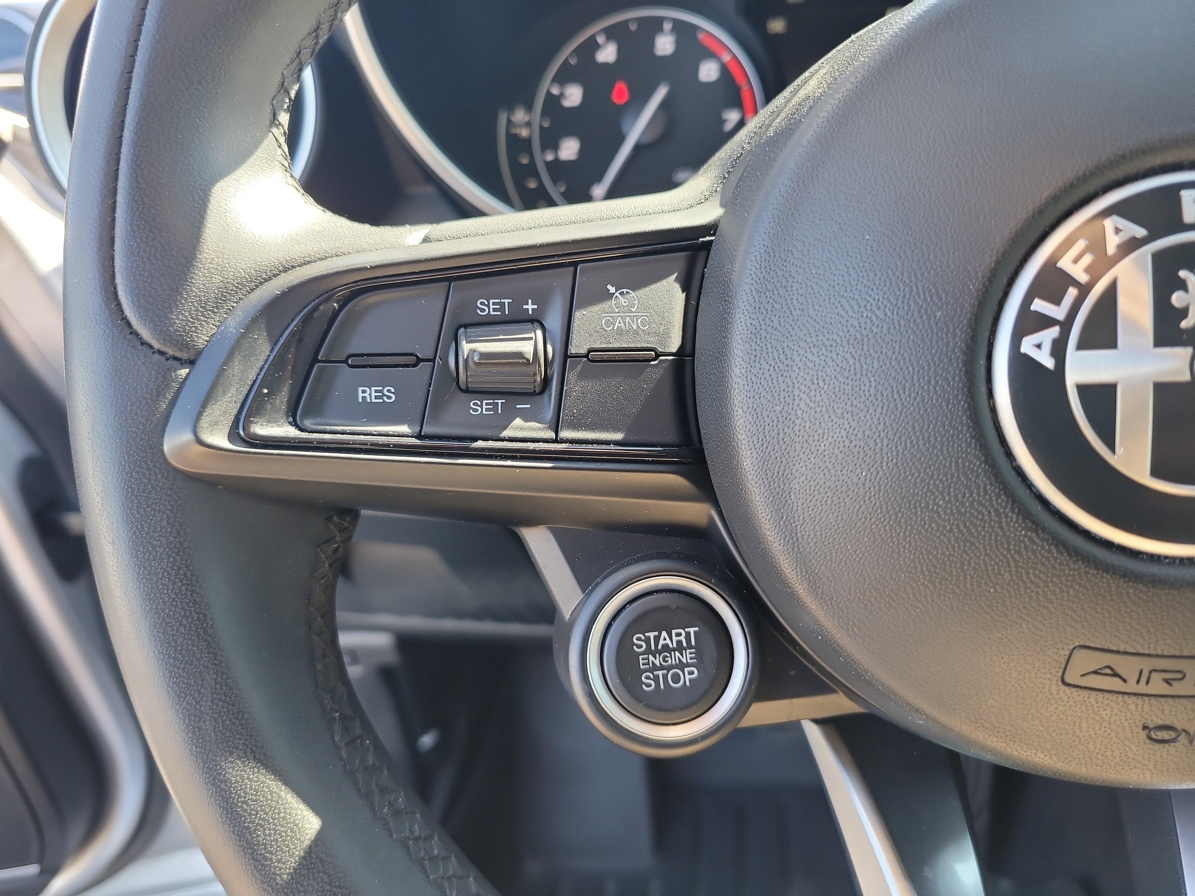 2021 Alfa Romeo Giulia Base