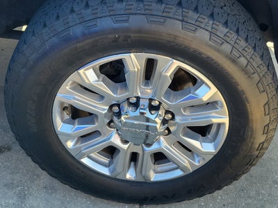 2023 GMC Sierra 2500HD Denali