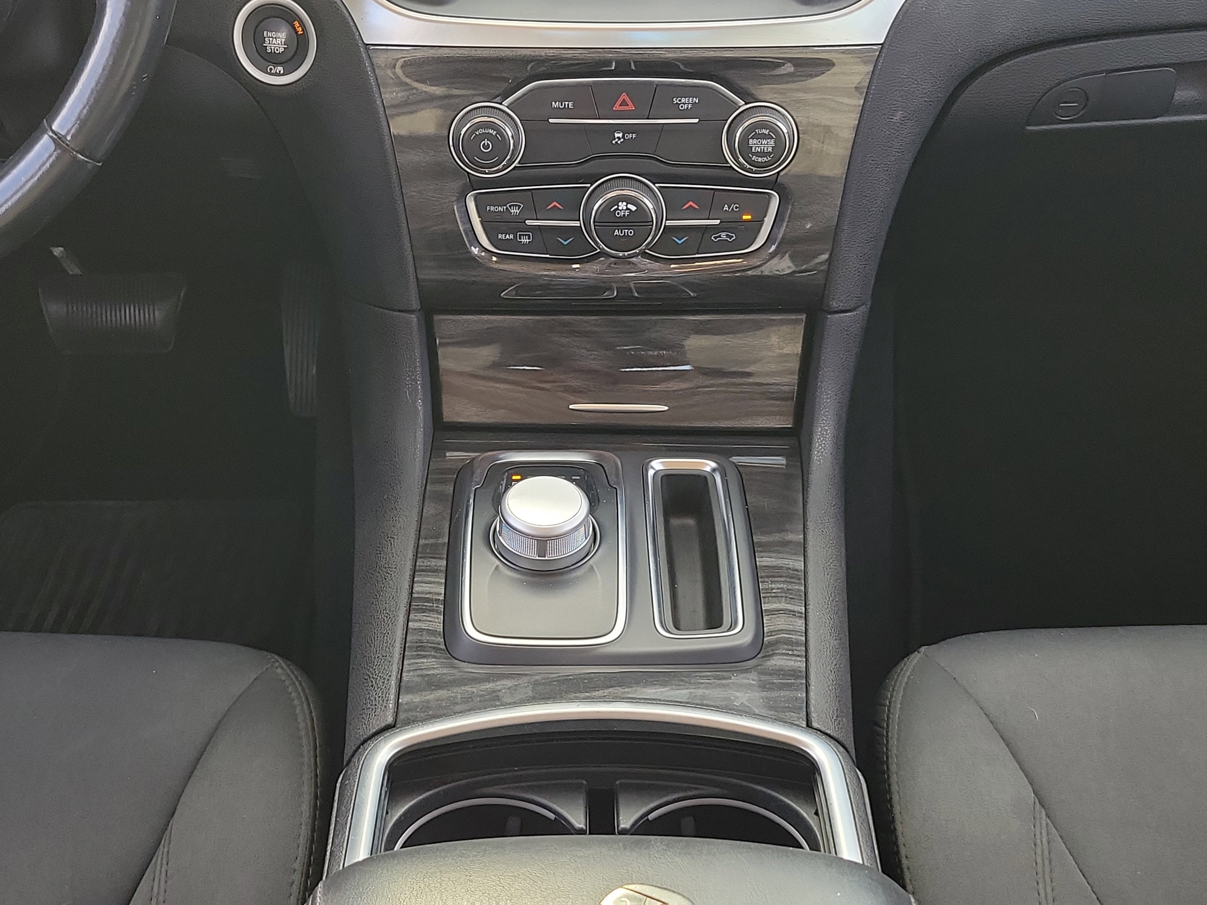 2019 Chrysler 300 Touring