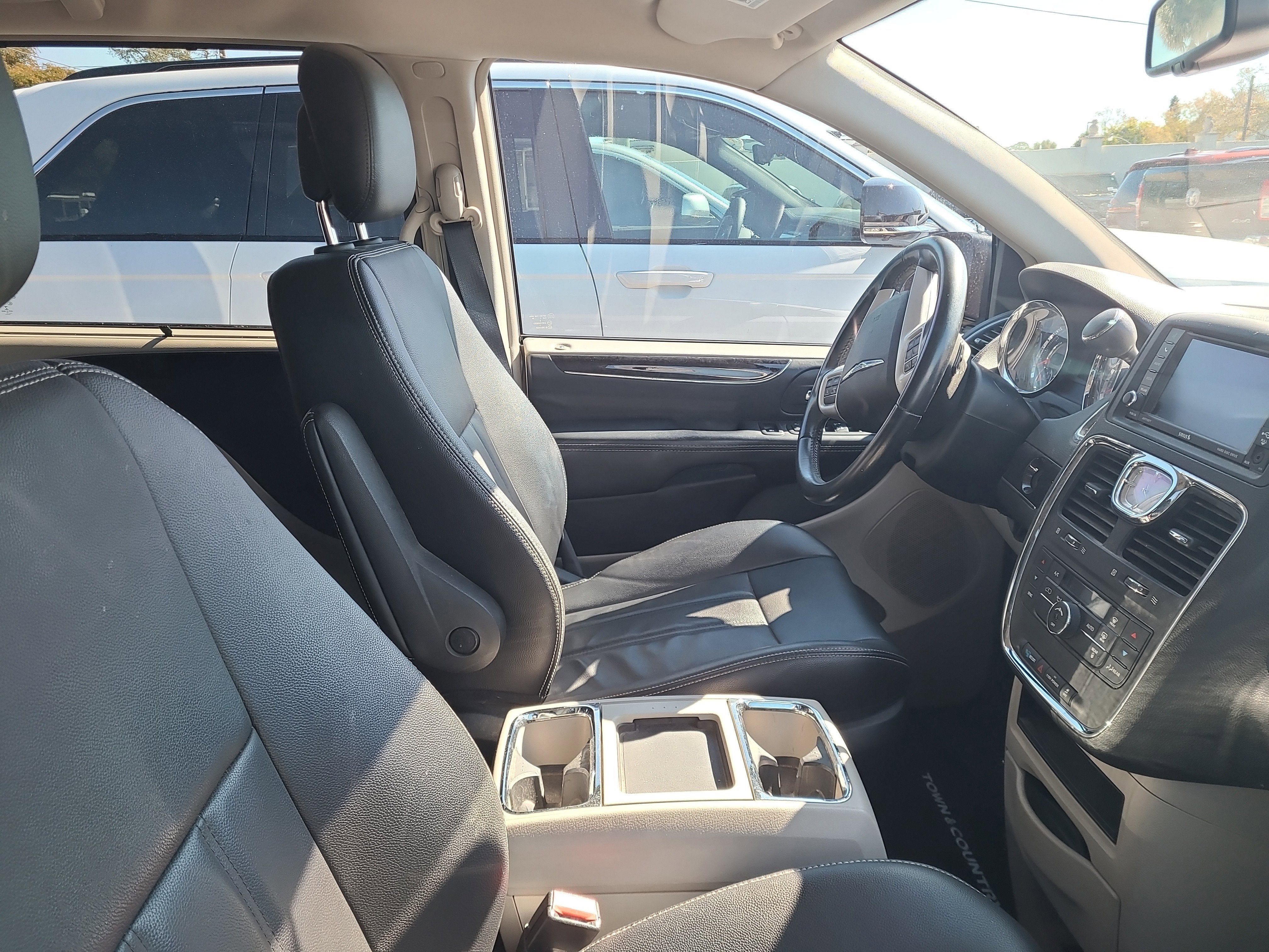 2014 Chrysler Town & Country Touring