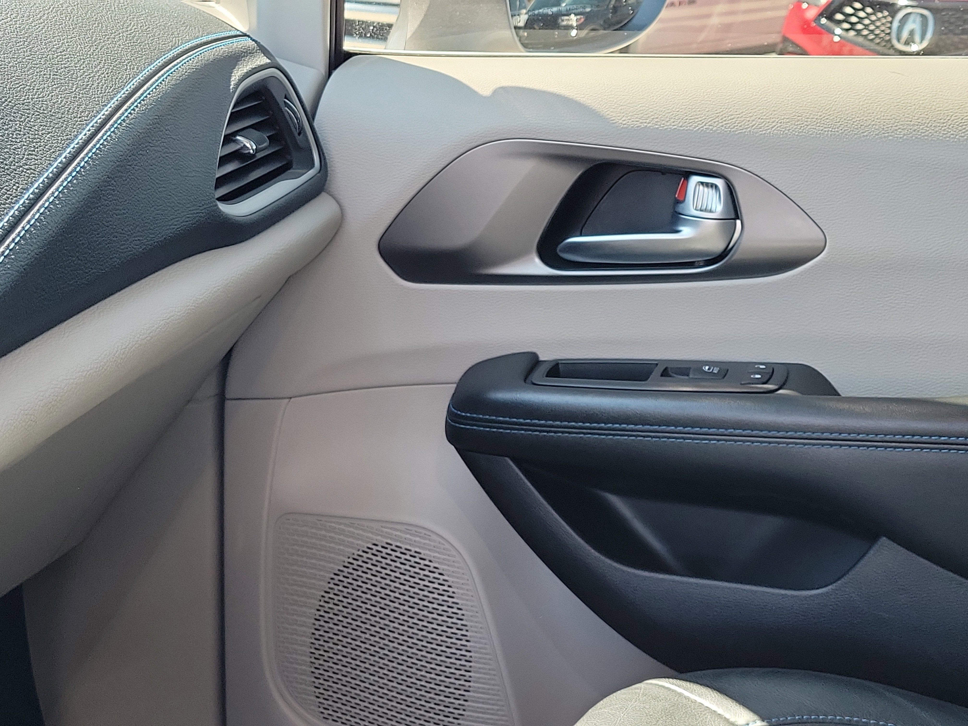 2021 Chrysler Pacifica Hybrid Touring L