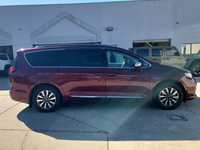 2021 Chrysler Pacifica Hybrid Limited