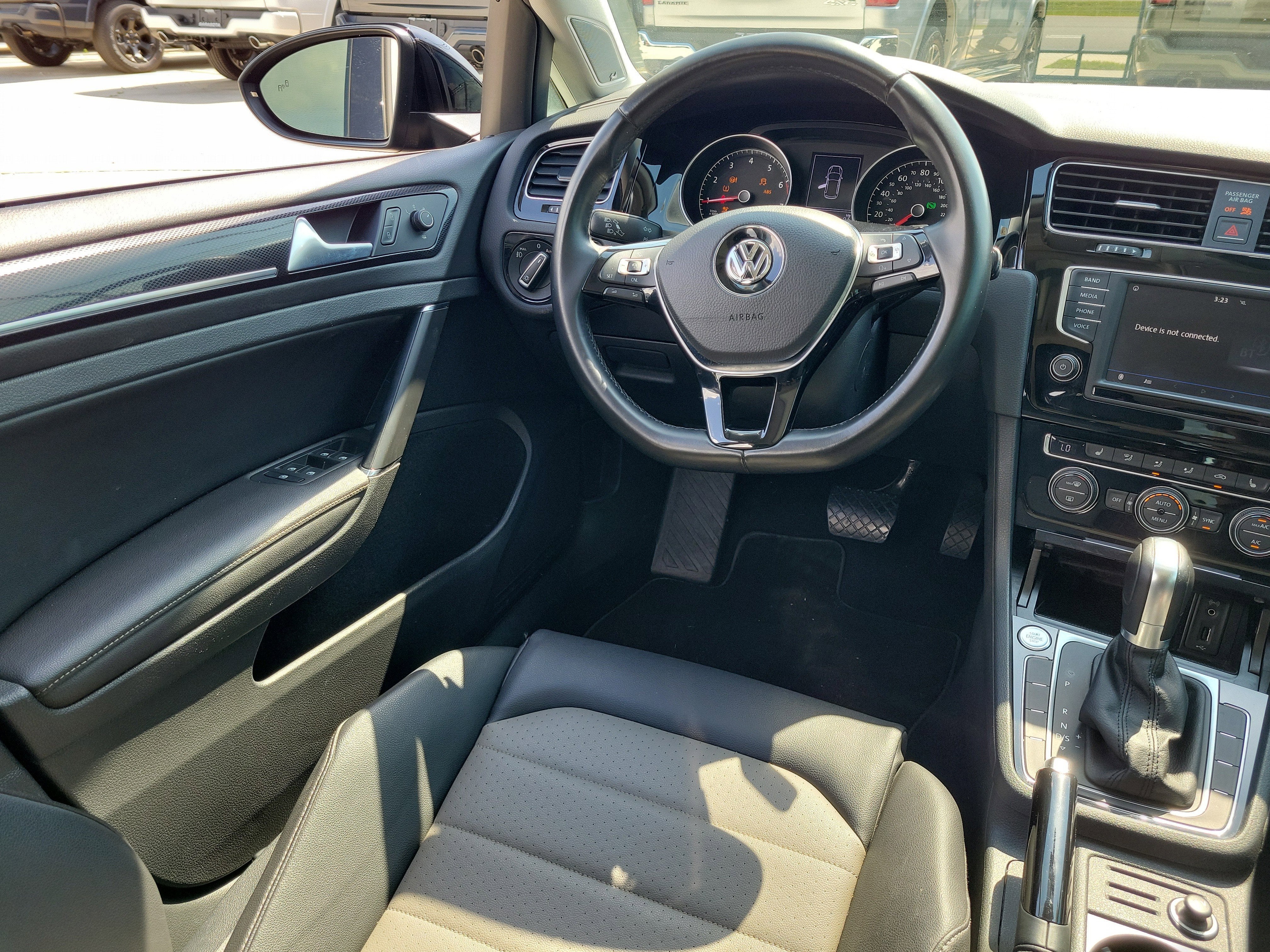 2017 Volkswagen Golf S